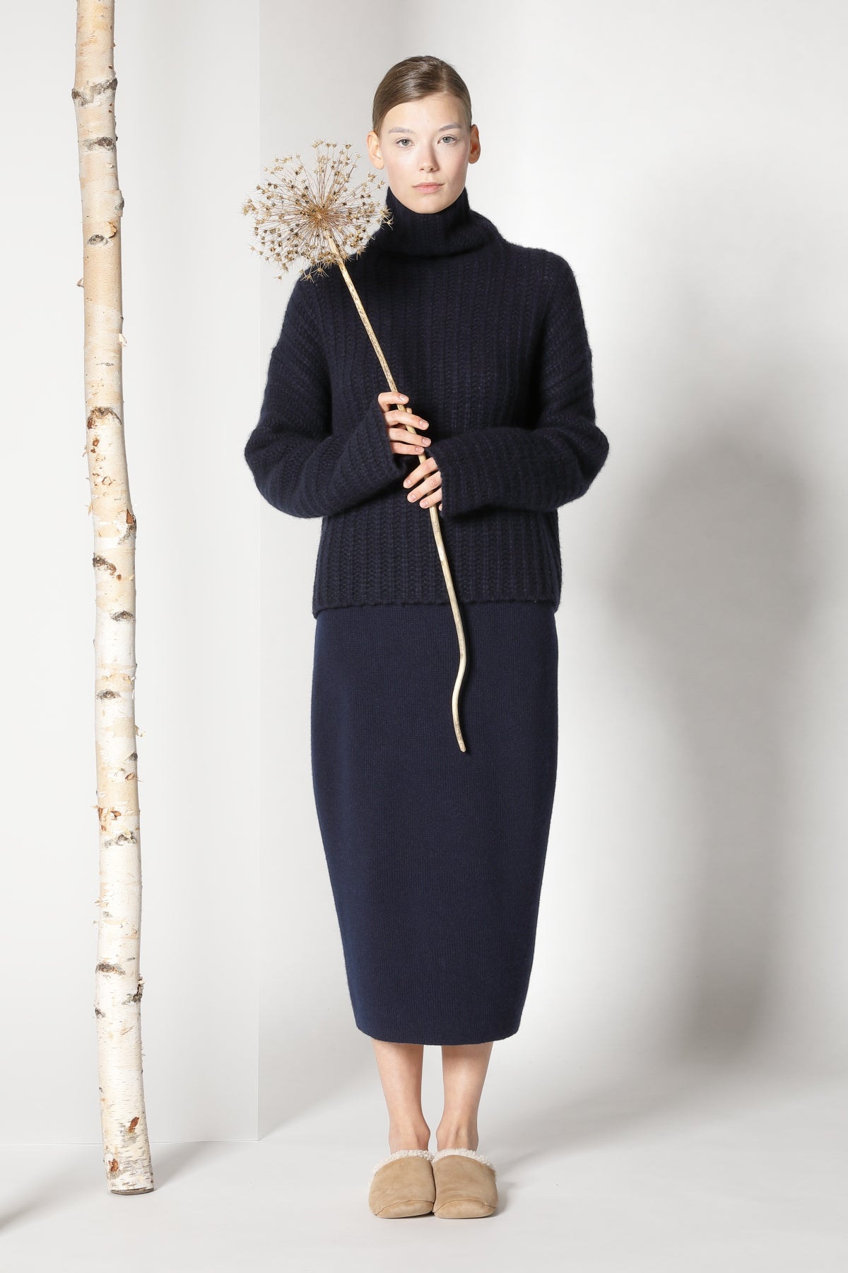 Sminfinity-Fluffy Ribbed Turtleneck Jumper-Strick & Pullover-Black-Deal-Outlet-by-ARCHIVIST