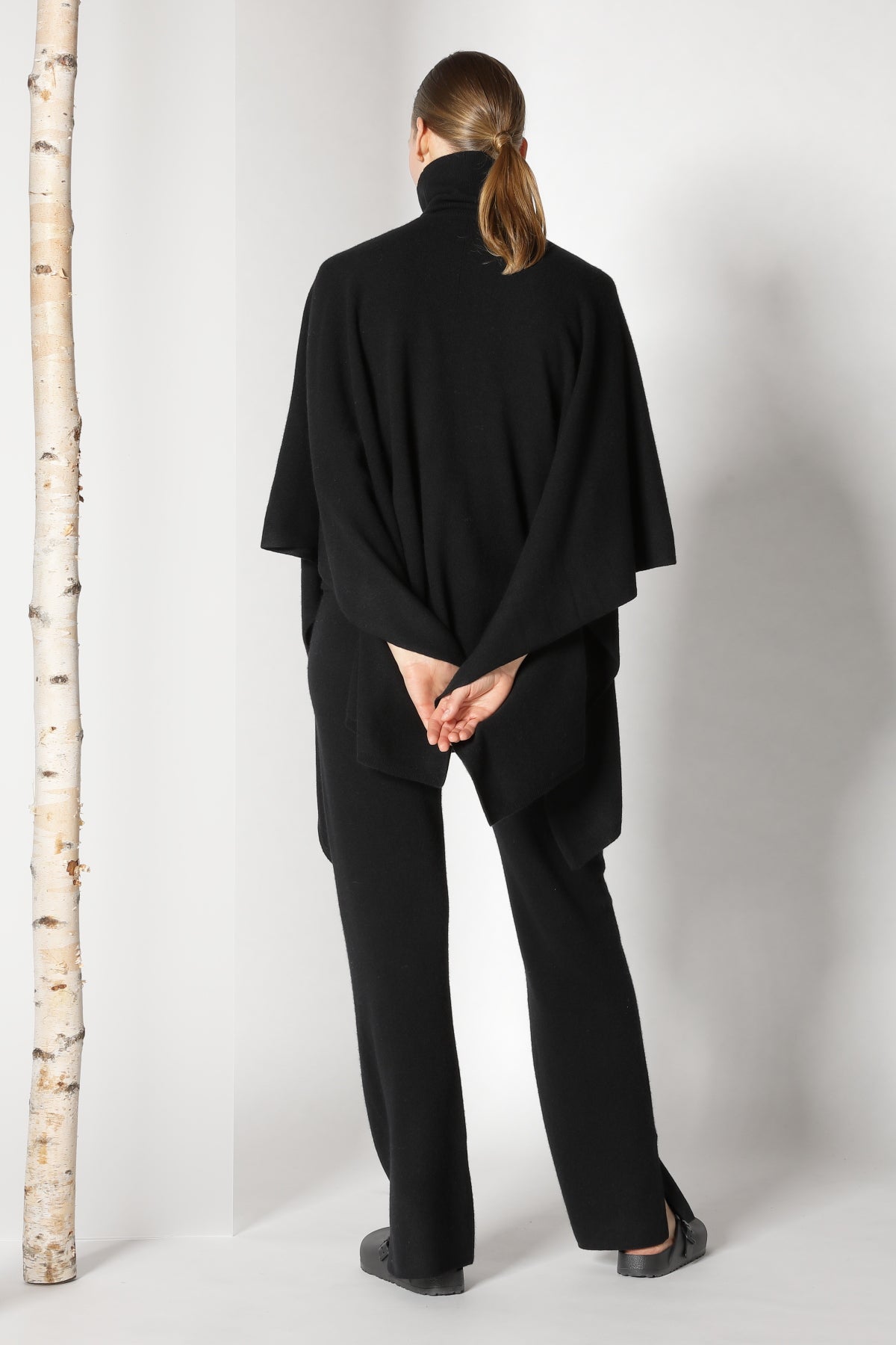 Sminfinity-Pure Cape Turtle-Strick & Pullover-Black-Deal-Outlet-by-ARCHIVIST