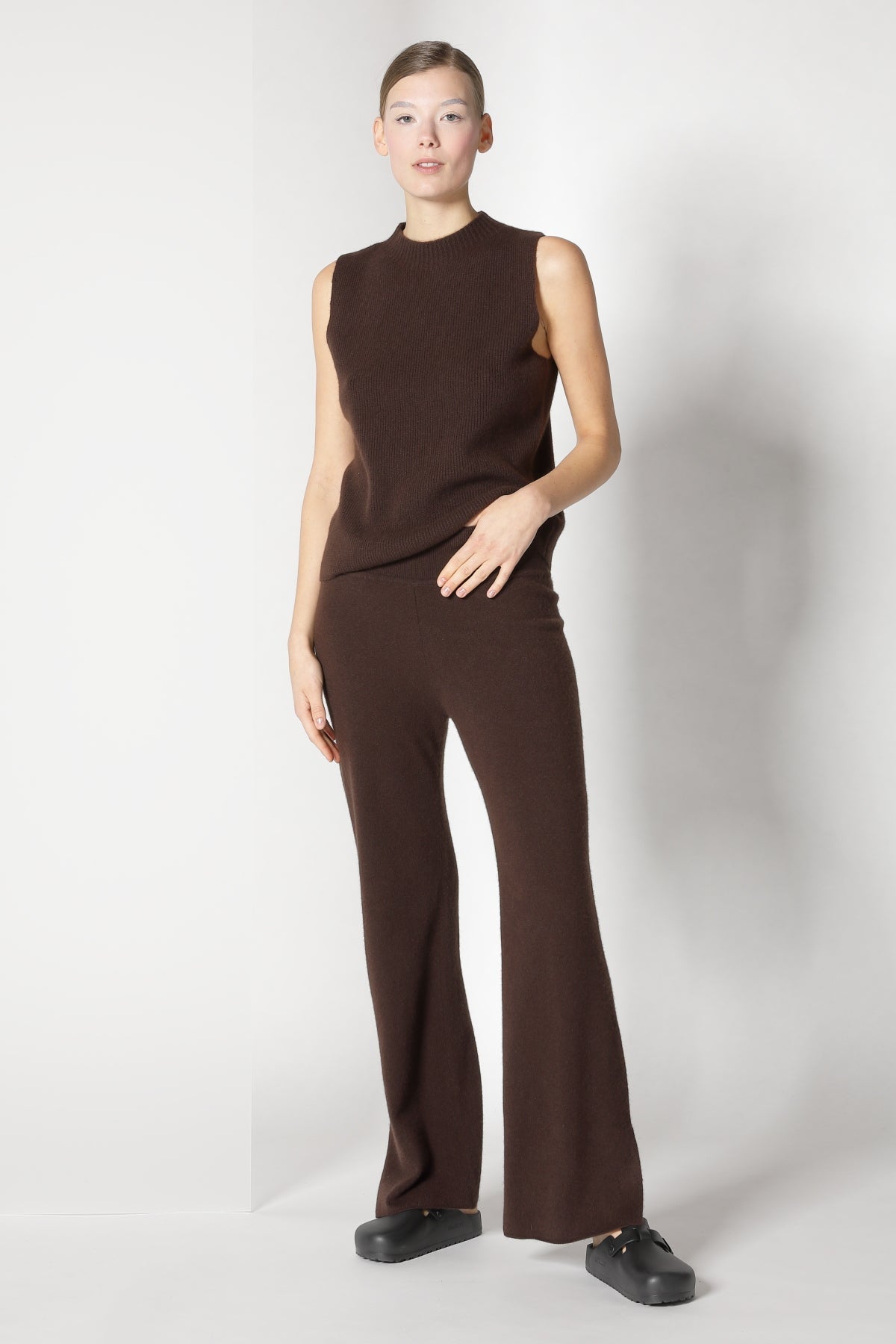 Sminfinity-Pure Slitted Pants-Hosen-Black-Deal-Outlet-by-ARCHIVIST