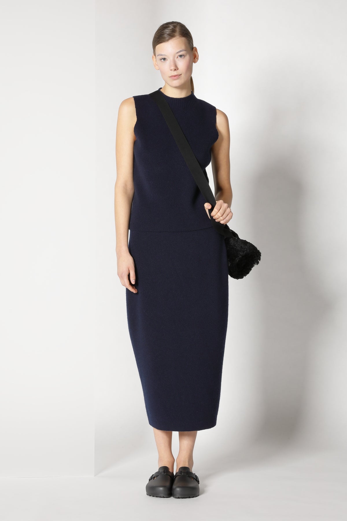 Sminfinity-Pure All Needle Top-Strick & Pullover-Black-Deal-Outlet-by-ARCHIVIST