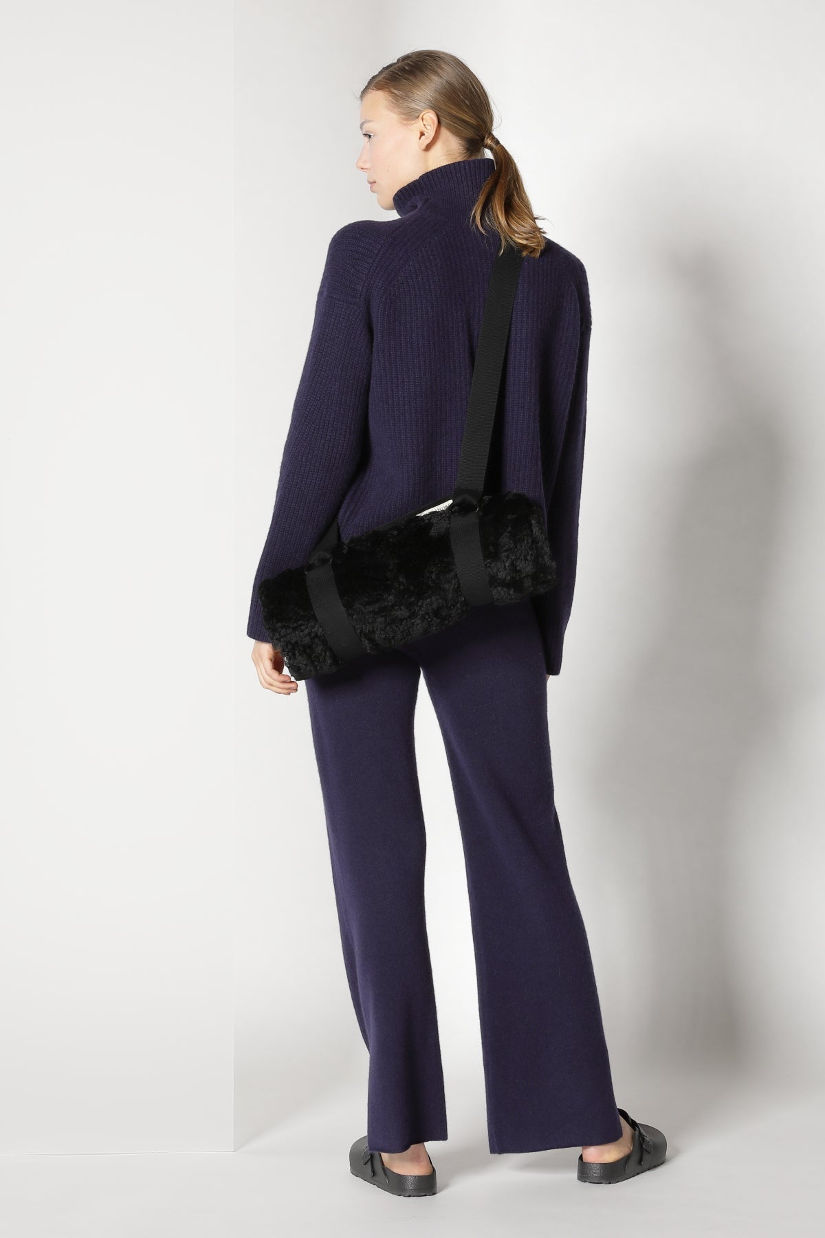 Sminfinity-Pure Icon Rib Turtle-Strick & Pullover-Black-Deal-Outlet-by-ARCHIVIST