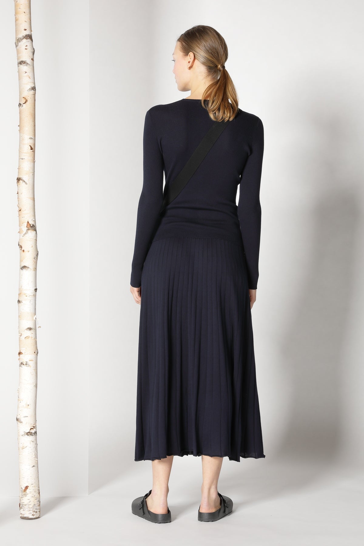 Sminfinity-Silky Rib Crew Cardi-Hosen-Black-Deal-Outlet-by-ARCHIVIST