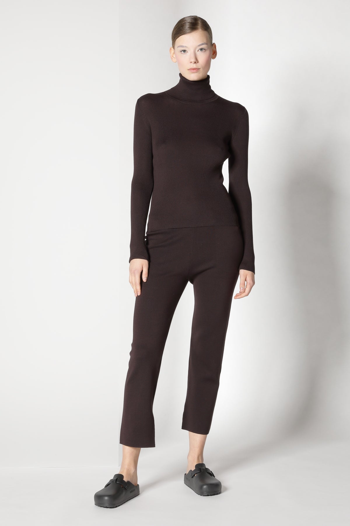 Sminfinity-Silky Rib Turtle-Strick & Pullover-Black-Deal-Outlet-by-ARCHIVIST