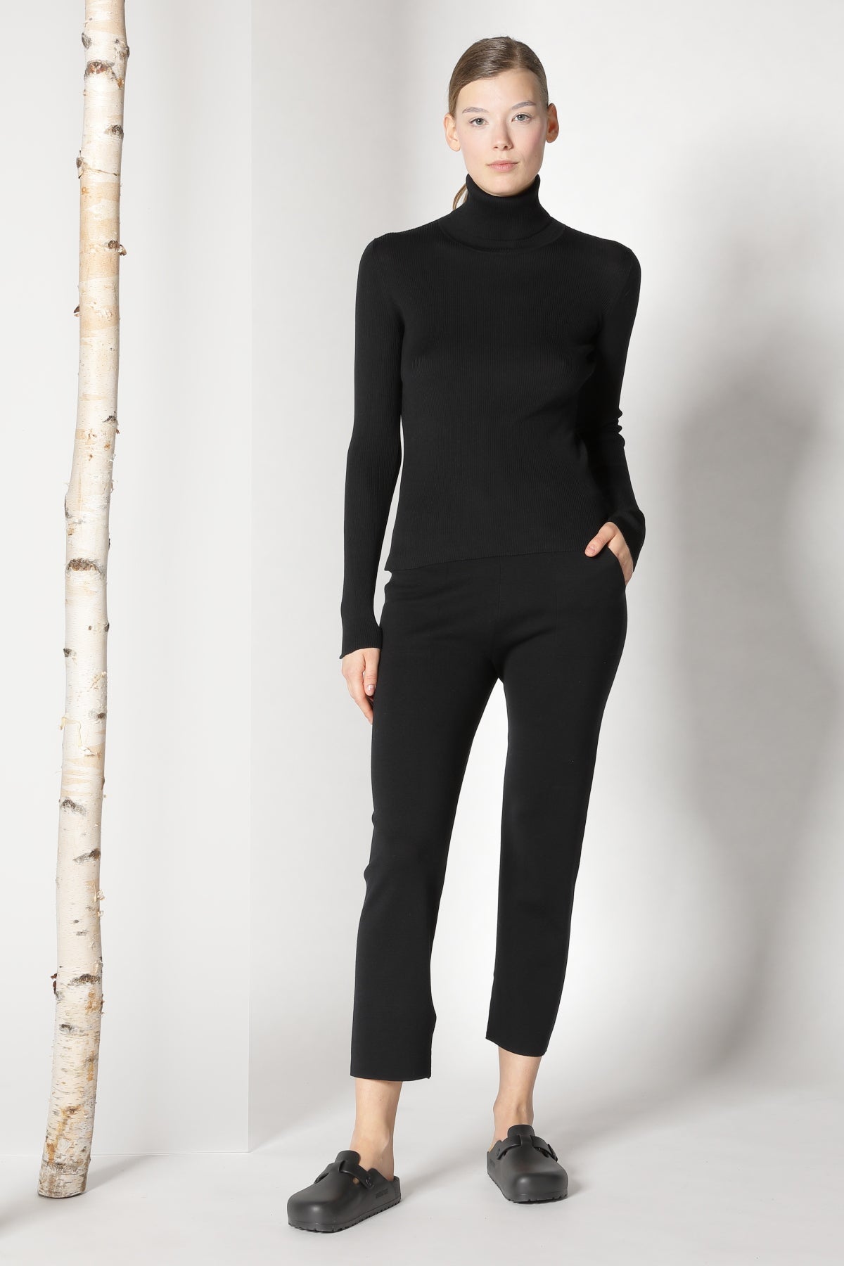 Sminfinity-Silky Rib Turtle-Strick & Pullover-Black-Deal-Outlet-by-ARCHIVIST