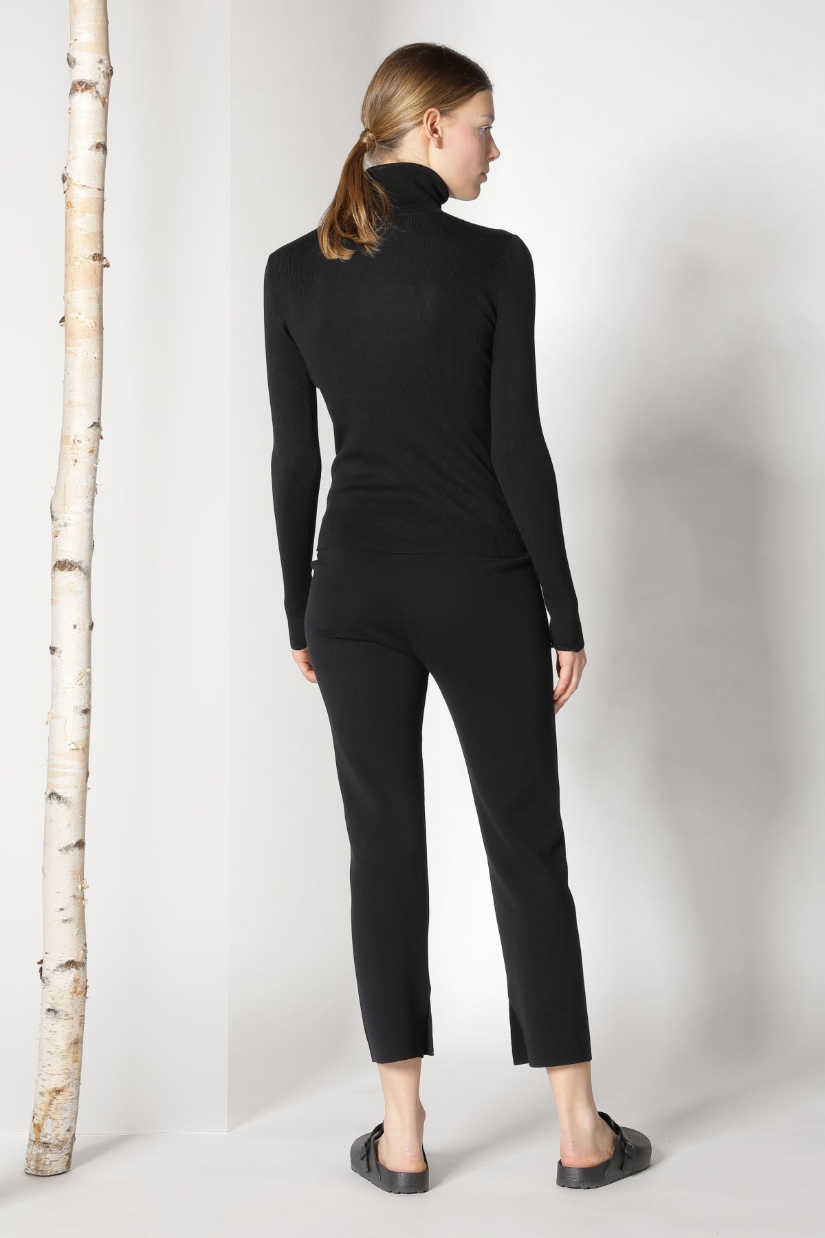 Sminfinity-Silky Rib Turtle-Strick & Pullover-Black-Deal-Outlet-by-ARCHIVIST