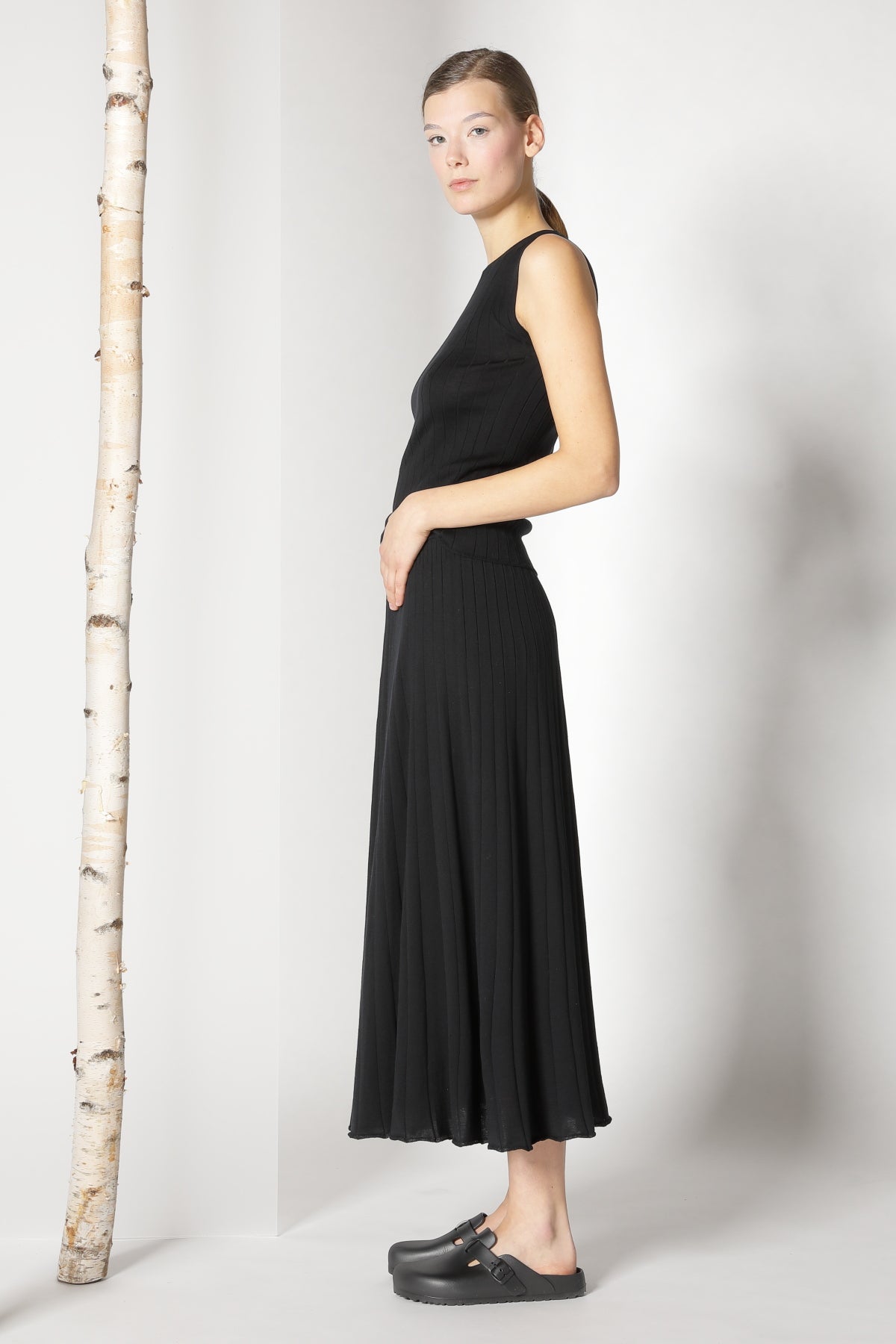 Sminfinity-Silky Rib Skirt-Kleider & Röcke-Black-Deal-Outlet-by-ARCHIVIST