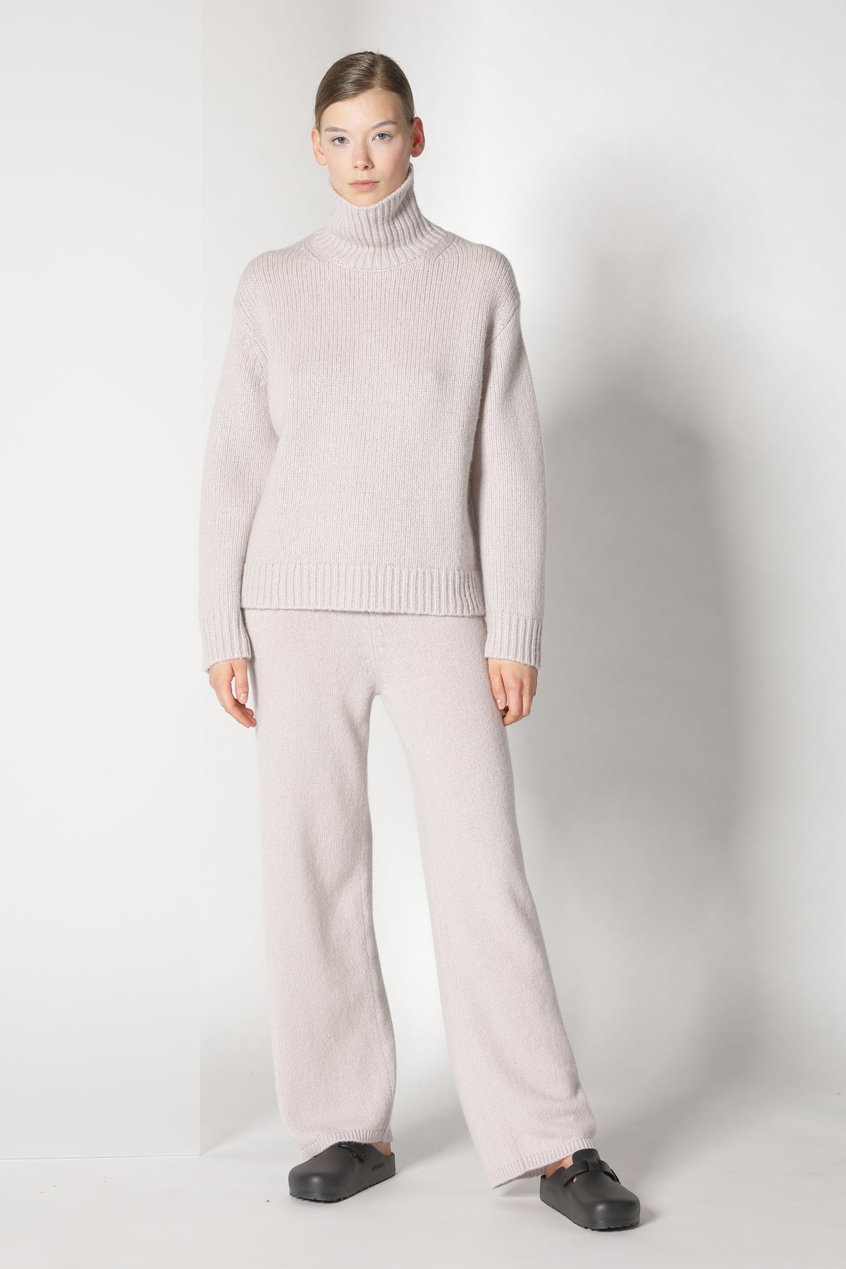 Sminfinity-Cosy Turtle Jumper-Strick & Pullover-Black-Deal-Outlet-by-ARCHIVIST