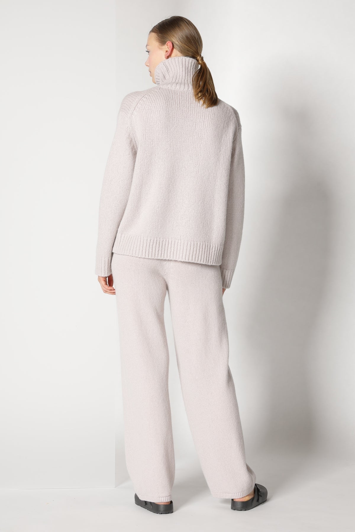 Sminfinity-Cosy Turtle Jumper-Strick & Pullover-Black-Deal-Outlet-by-ARCHIVIST