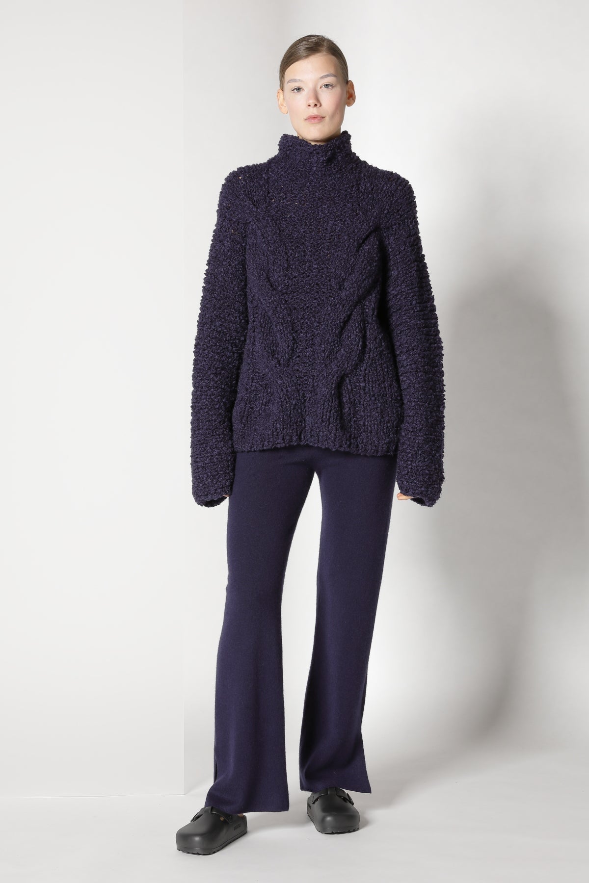 Sminfinity-Handknitted Cable Jumper-Strick & Pullover-Black-Deal-Outlet-by-ARCHIVIST