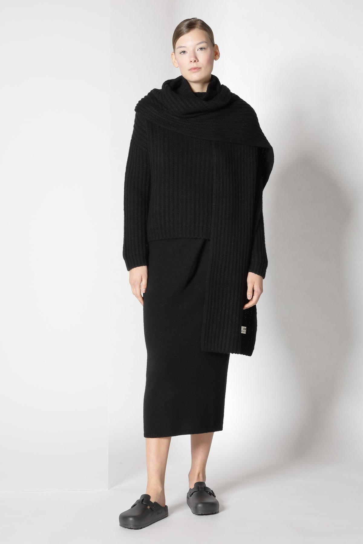 Sminfinity-Blurry Ribbed Scarf-Accessoires-Black-Deal-Outlet-by-ARCHIVIST