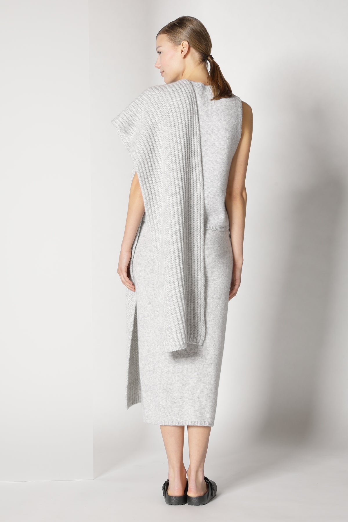 Sminfinity-Blurry Ribbed Scarf-Accessoires-Black-Deal-Outlet-by-ARCHIVIST