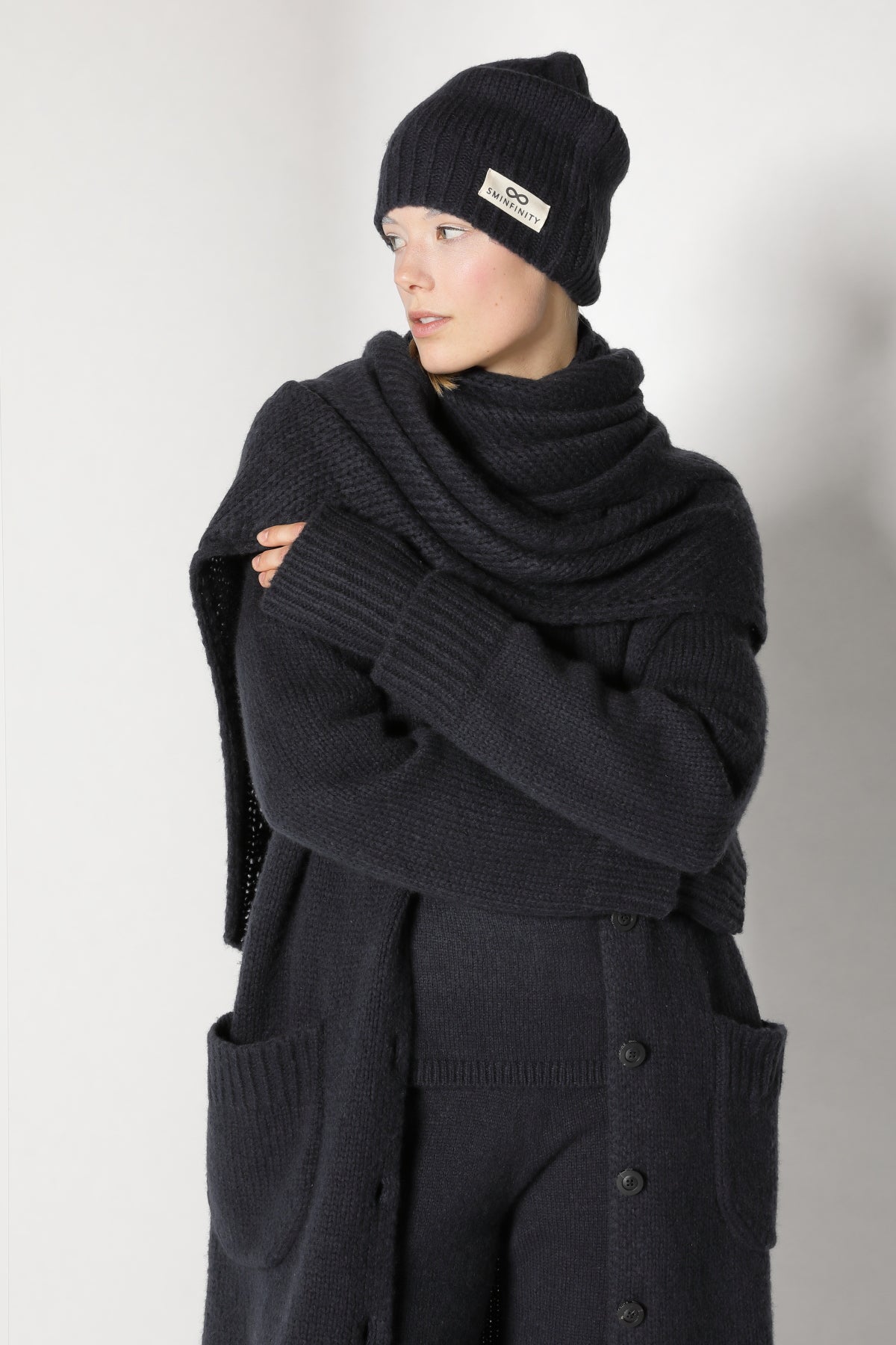 Sminfinity-Cosy Cap-Accessoires-Black-Deal-Outlet-by-ARCHIVIST