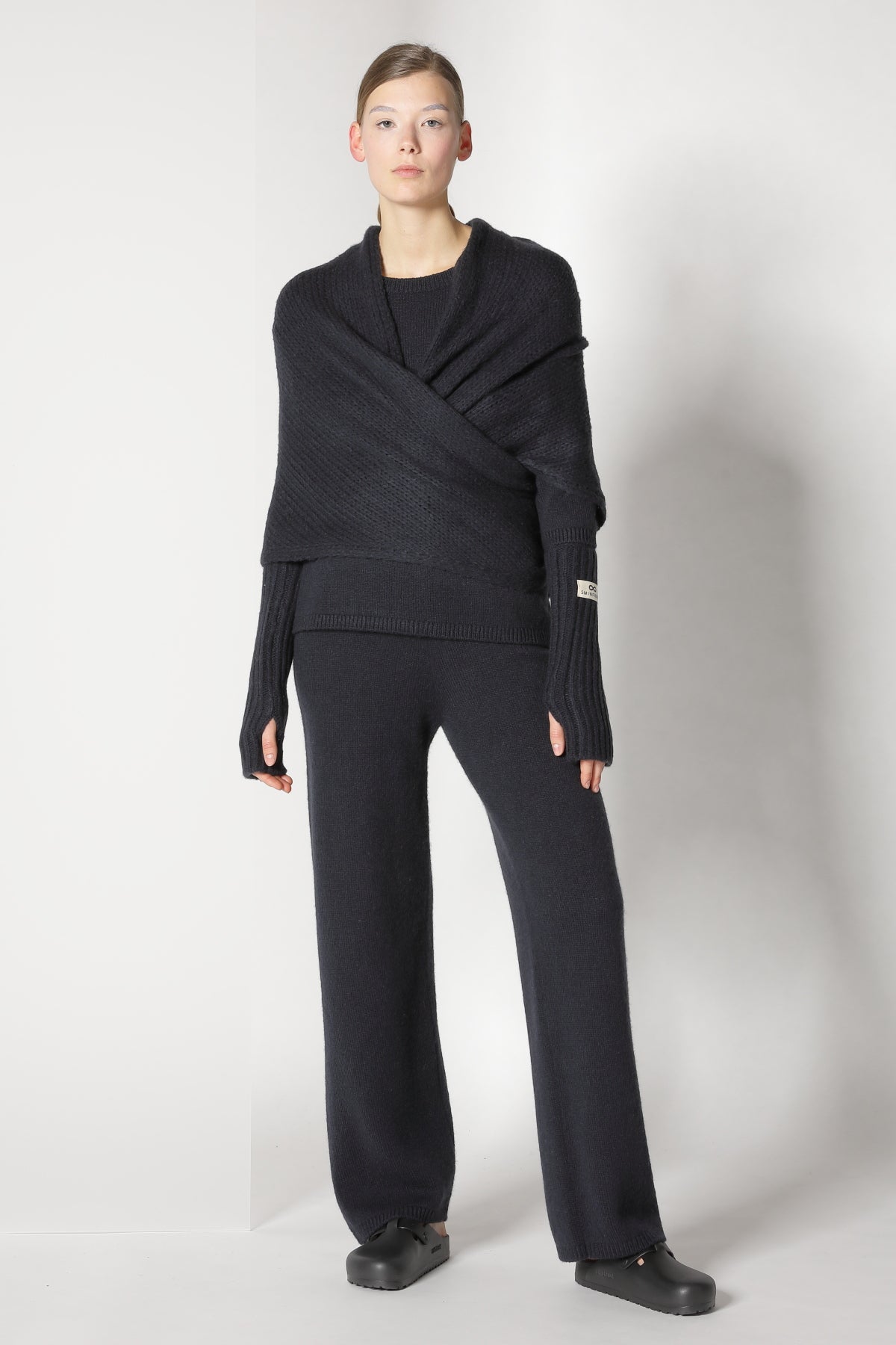 Sminfinity-Cosy Gauntlets-Accessoires-Black-Deal-Outlet-by-ARCHIVIST