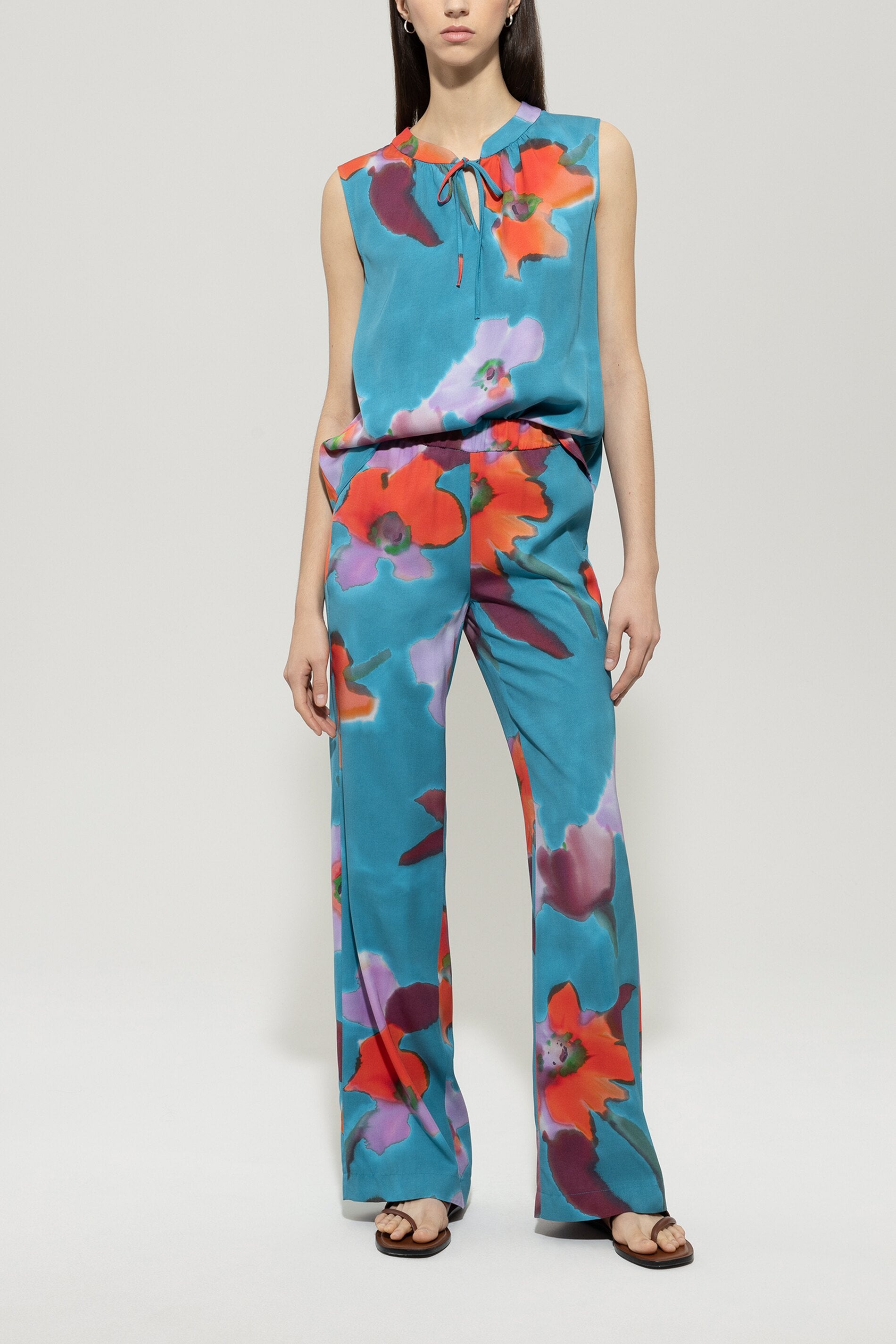 Blusentop mit Hibiskus-Print