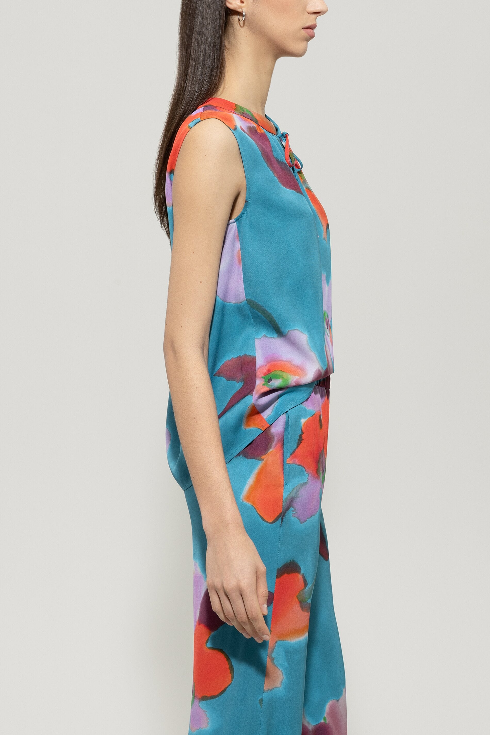 Blusentop mit Hibiskus-Print