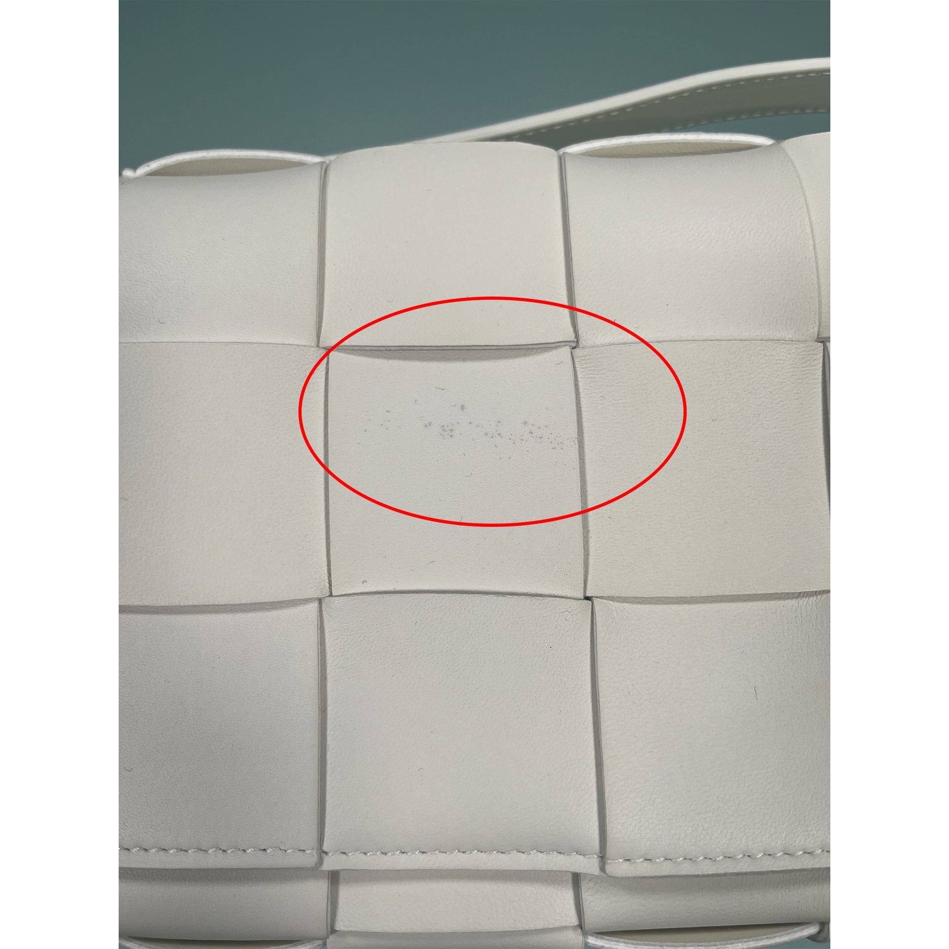 Bottega Veneta-Bottega Veneta Cassette Shoulder Bag-WOMEN BAGS-Black-Deal-Outlet-by-ARCHIVIST