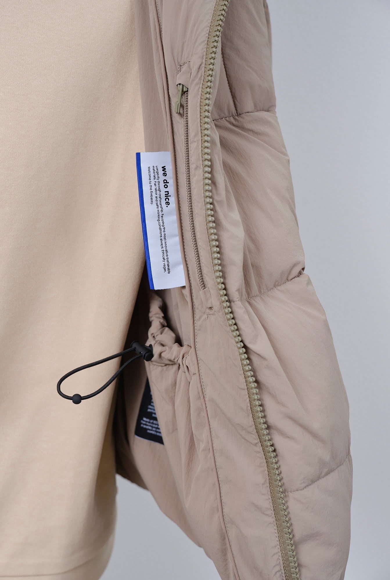 Embassy Of Bricks And Logs-TELKWA PUFFER JACKET-Jacken & Mäntel-Black-Deal-Outlet-by-ARCHIVIST