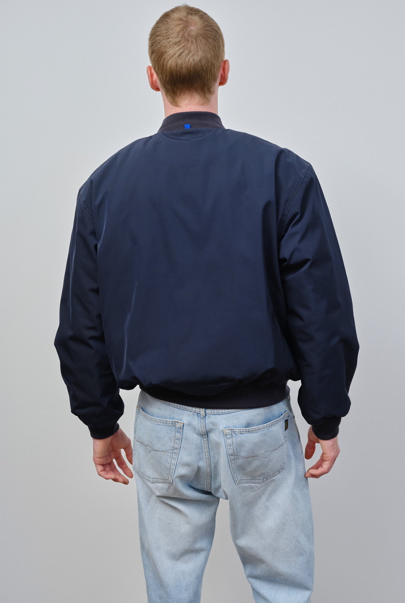 Embassy of Bricks and Logs-Archive-Sale-Outlet-MAPES BOMBER JACKET-Jacken & Mäntel-by-ARCHIVIST