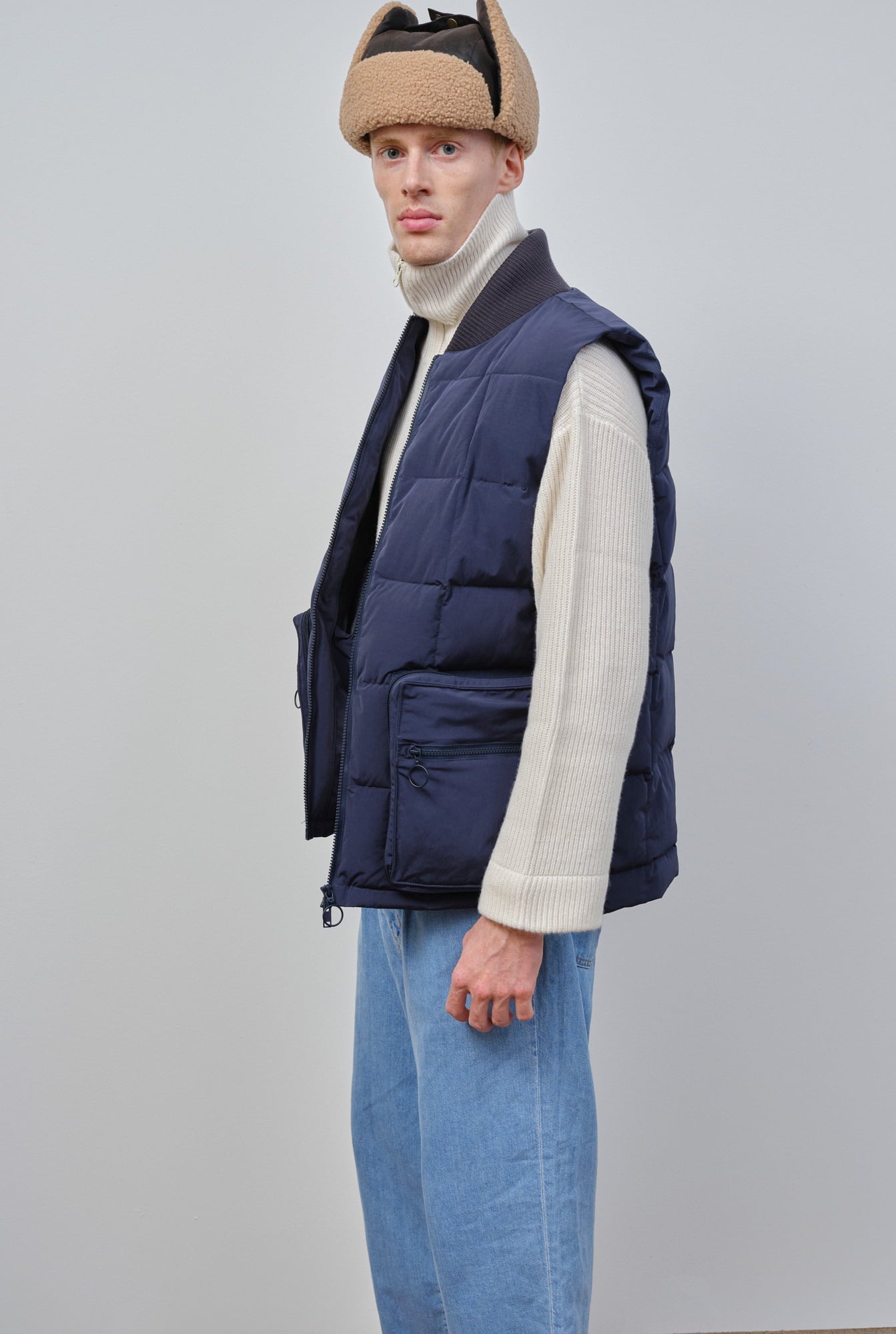 Embassy of Bricks and Logs-Archive-Sale-Outlet-WARWICK PUFFER VEST-Jacken & Mäntel-by-ARCHIVIST