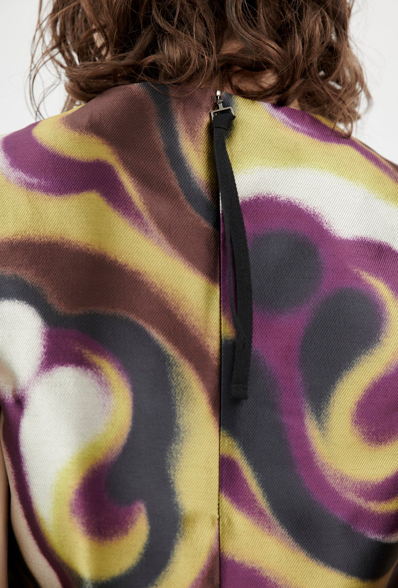 Shiny Serge Blurred Paisley Top, Merlot
