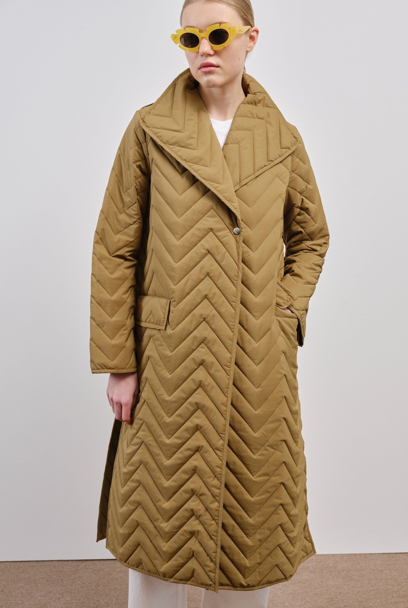 Embassy of Bricks and Logs-Archive-Sale-Outlet-DAFNI QUILTED COAT-Jacken & Mäntel-by-ARCHIVIST