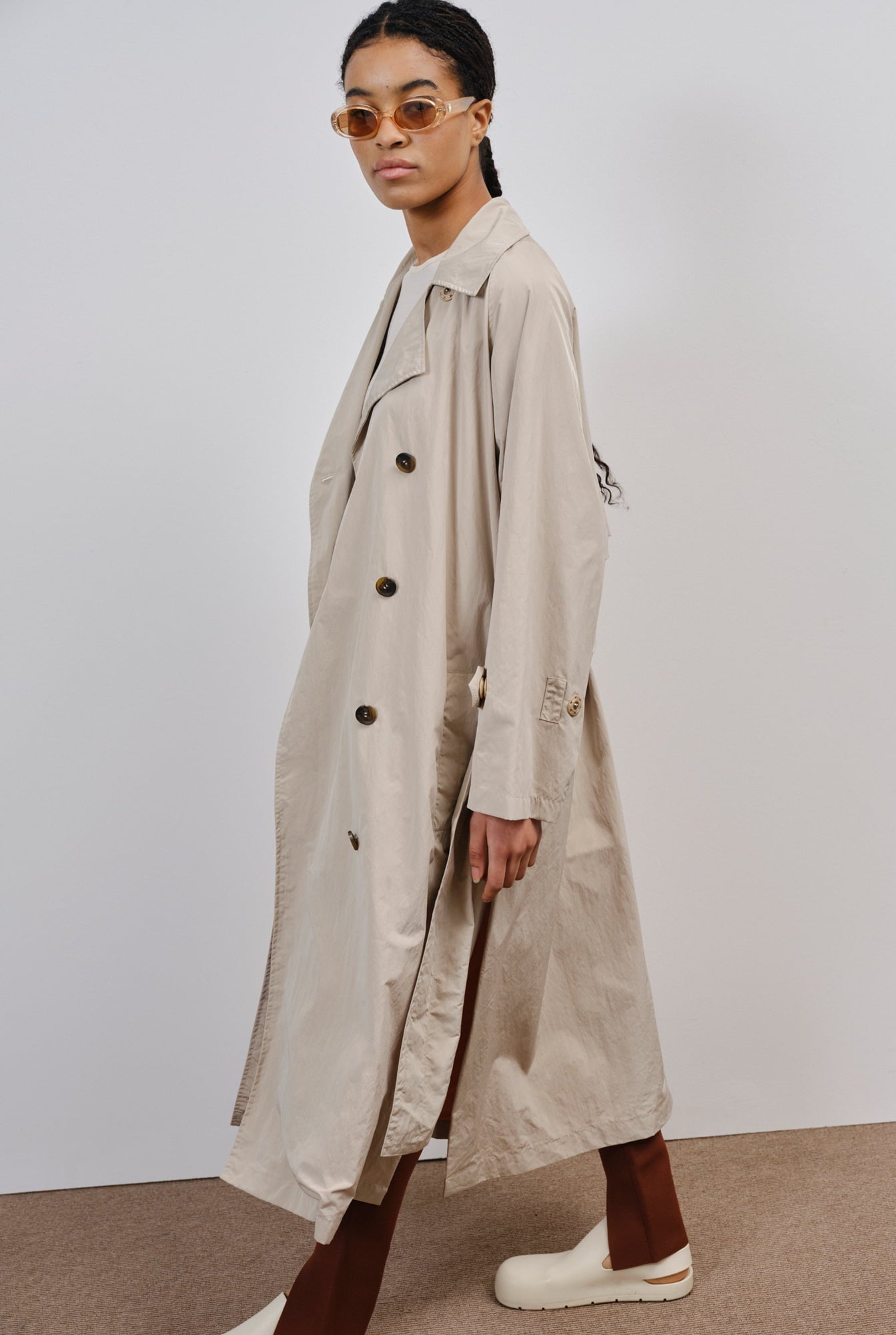 Embassy of Bricks and Logs-Archive-Sale-Outlet-KALVI TRENCH COAT-Jacken & Mäntel-by-ARCHIVIST