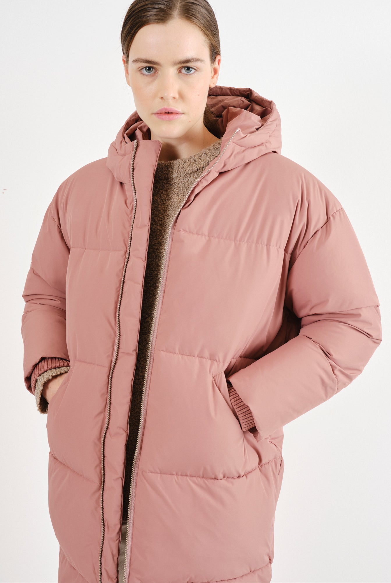 Embassy of Bricks and Logs-Archive-Sale-Outlet-ELPHIN PUFFER COAT-Jacken & Mäntel-by-ARCHIVIST