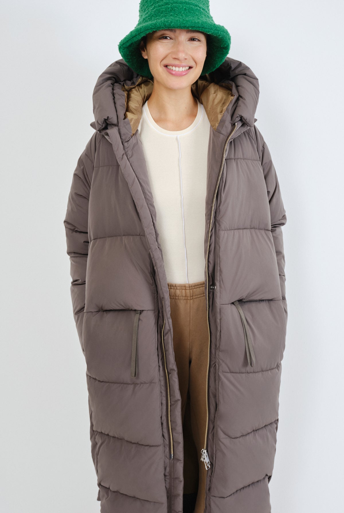 Embassy Of Bricks And Logs-LOURDES PUFFER COAT-Jacken & Mäntel-Black-Deal-Outlet-by-ARCHIVIST