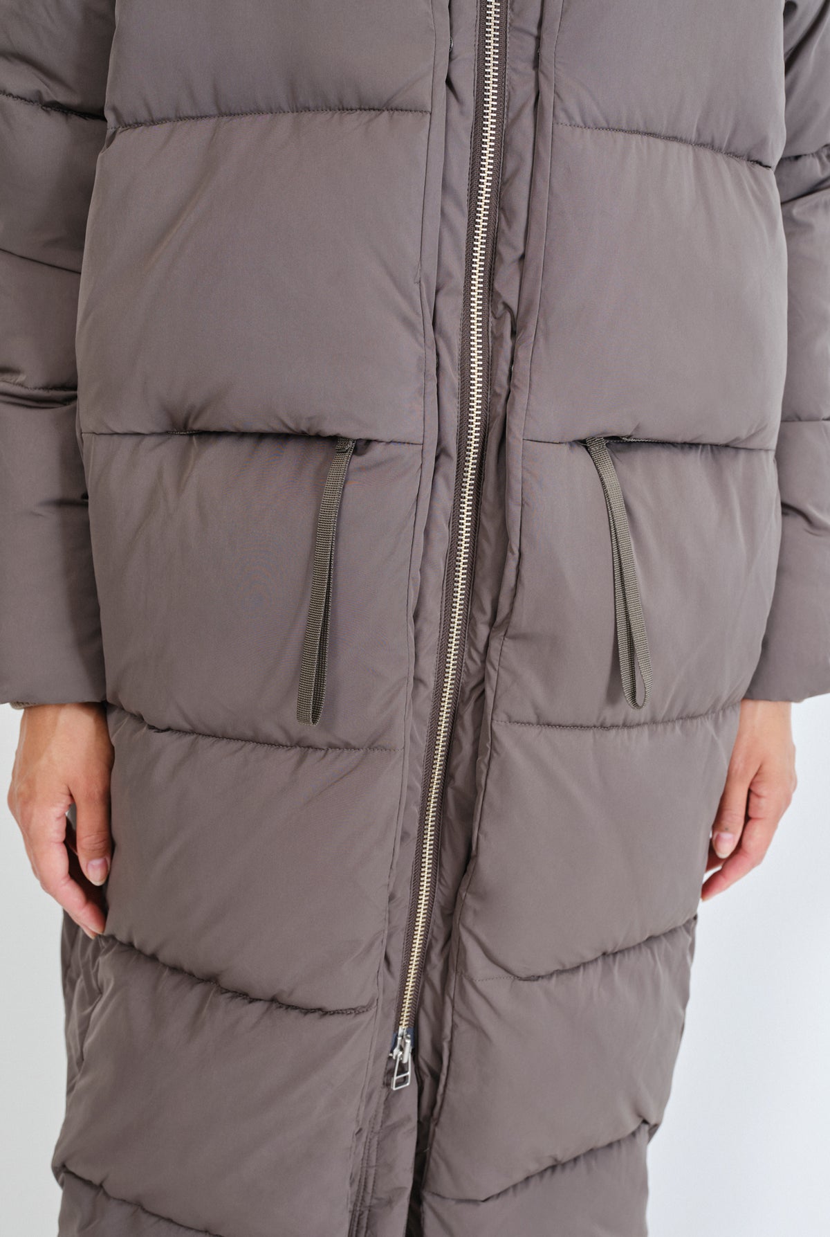Embassy Of Bricks And Logs-LOURDES PUFFER COAT-Jacken & Mäntel-Black-Deal-Outlet-by-ARCHIVIST