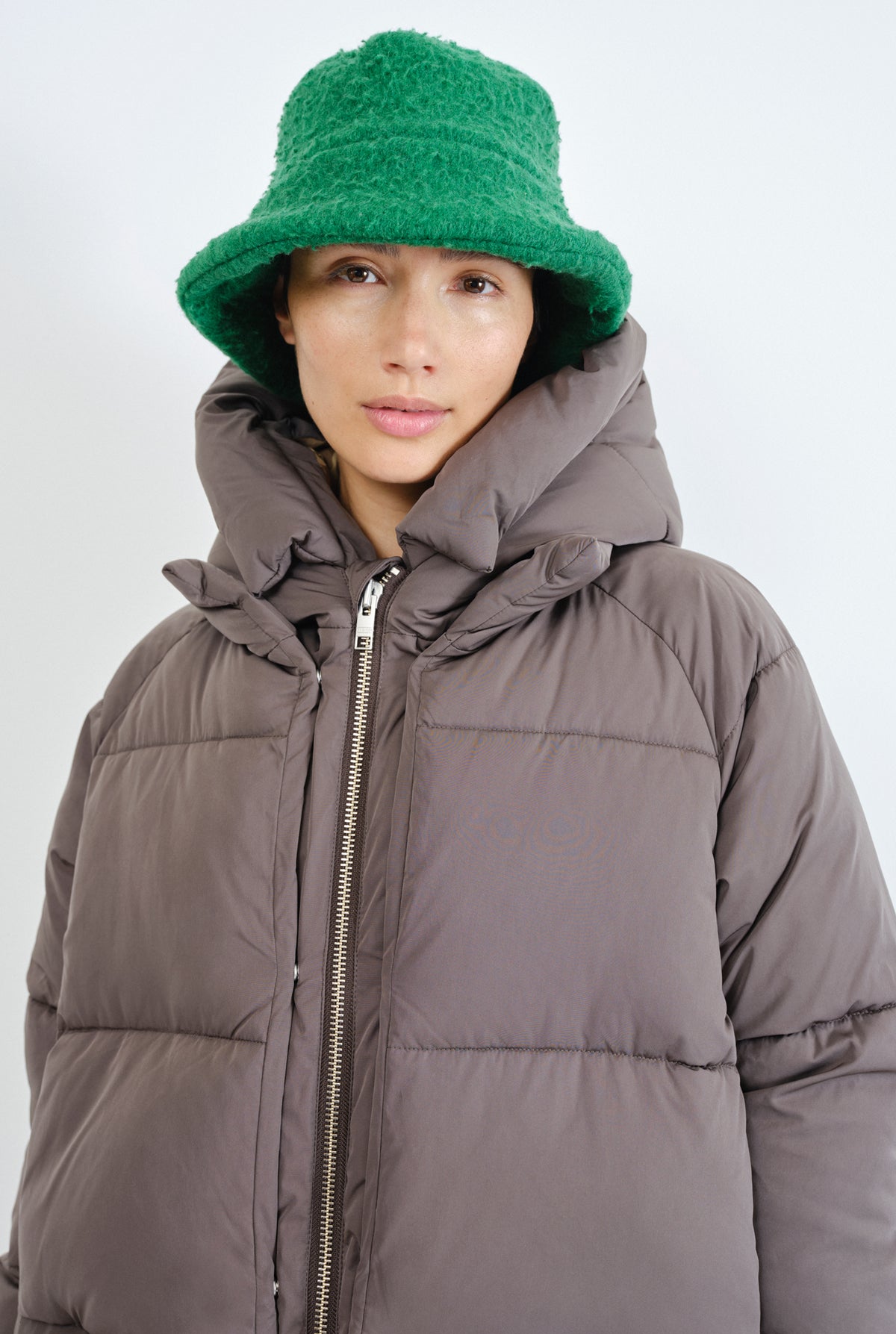 Embassy Of Bricks And Logs-LOURDES PUFFER COAT-Jacken & Mäntel-Black-Deal-Outlet-by-ARCHIVIST