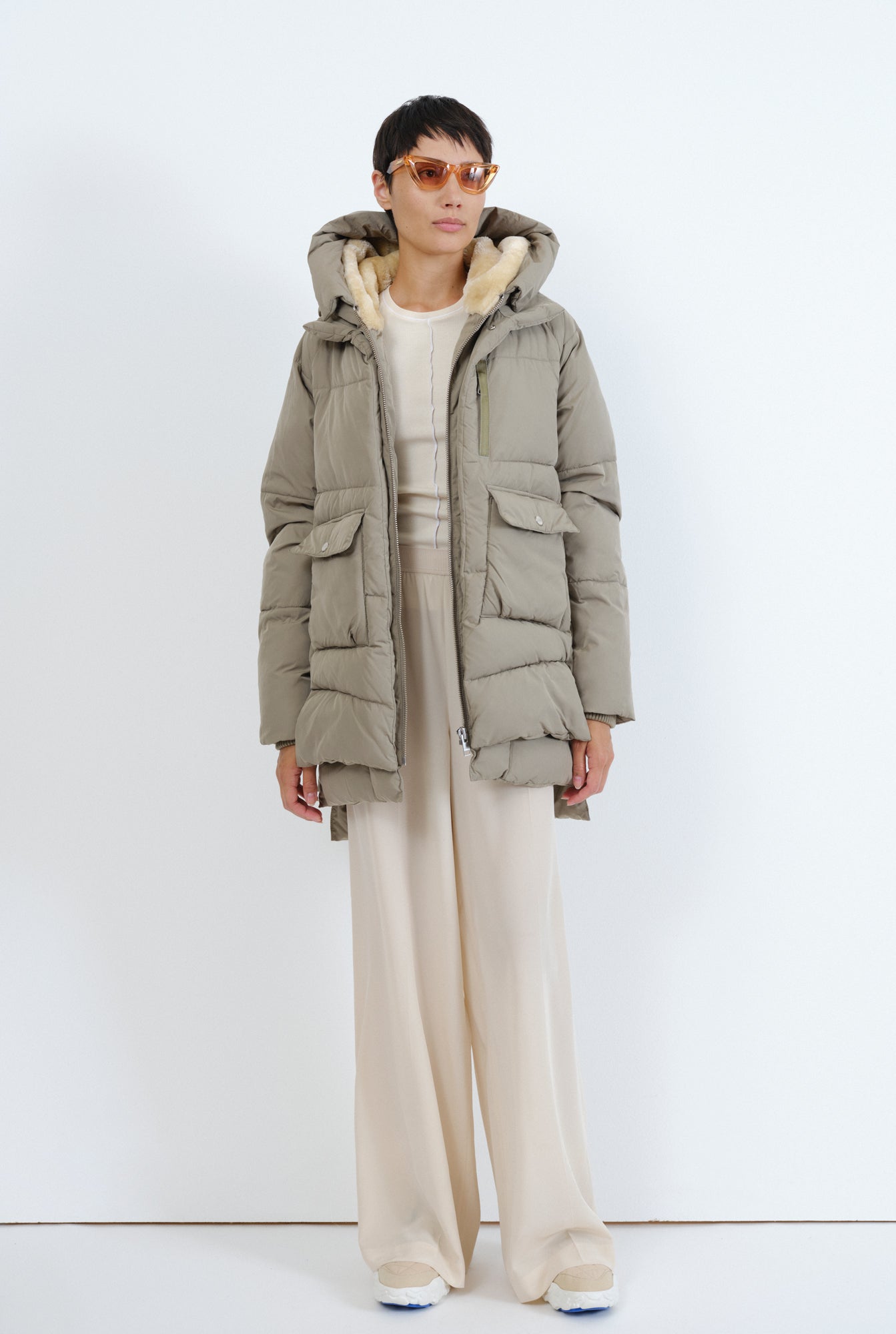 Embassy Of Bricks And Logs-LYNDON PUFFER JACKET-Jacken & Mäntel-Black-Deal-Outlet-by-ARCHIVIST