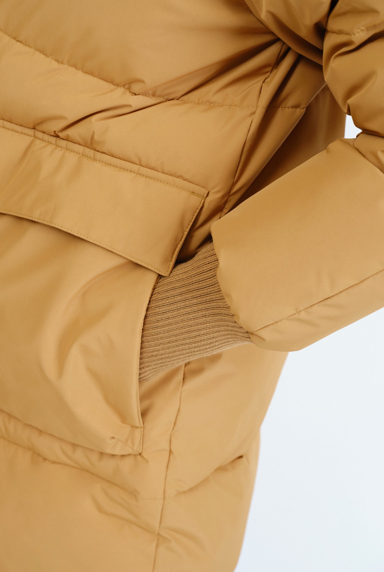 Embassy of Bricks and Logs-Archive-Sale-Outlet-RY PUFFER PARKA-Jacken & Mäntel-by-ARCHIVIST