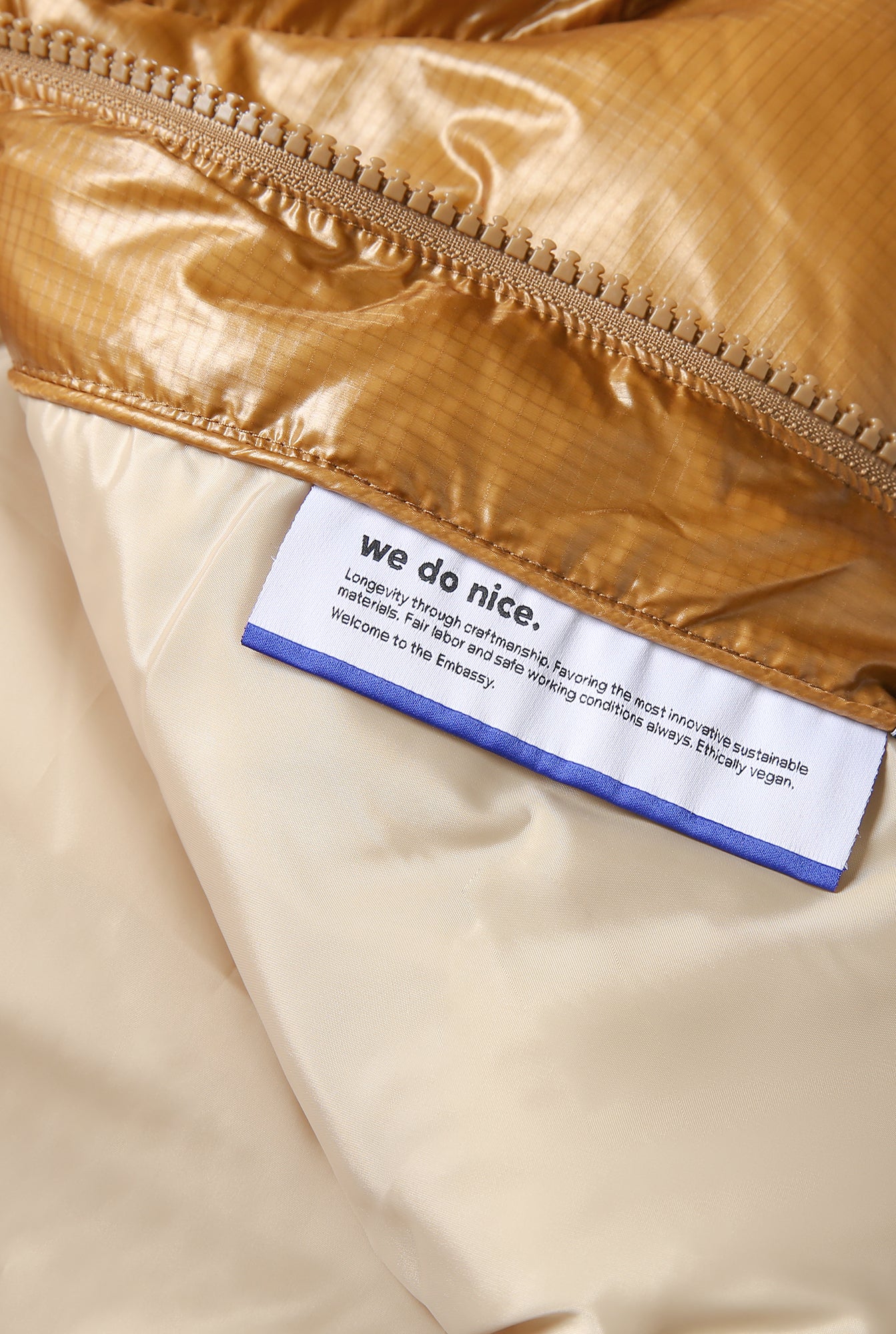 Embassy Of Bricks And Logs-VIENNA PUFFER VEST-Jacken & Mäntel-Black-Deal-Outlet-by-ARCHIVIST