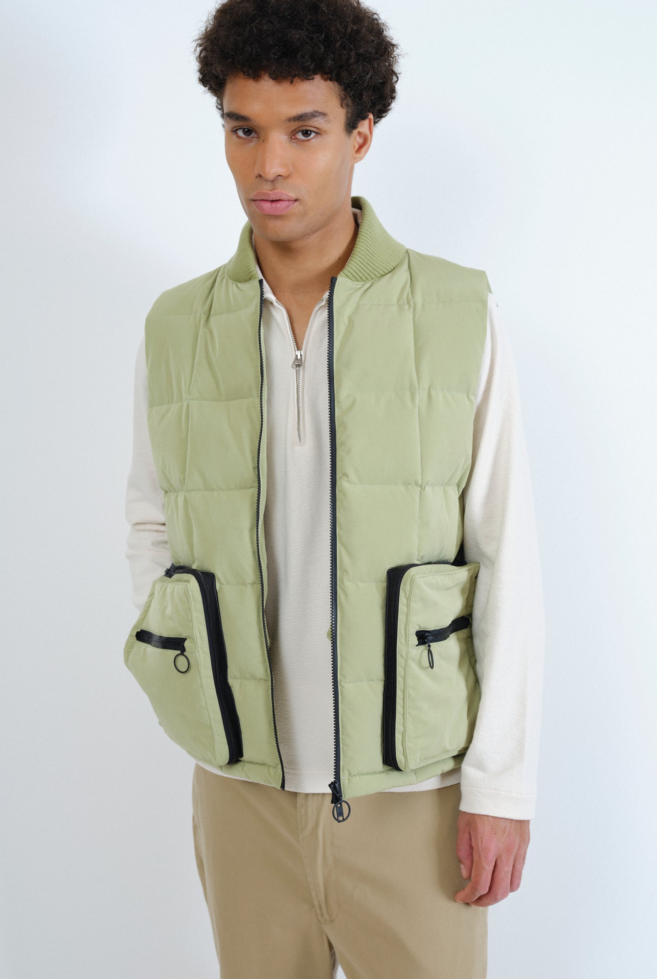 Embassy of Bricks and Logs-Archive-Sale-Outlet-WARWICK PUFFER VEST-Jacken & Mäntel-M-MOSS-by-ARCHIVIST