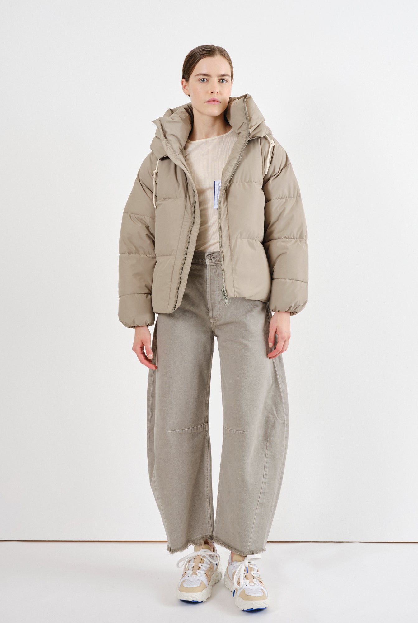 Embassy Of Bricks And Logs-ZONZA PUFFER JACKET-Jacken & Mäntel-Black-Deal-Outlet-by-ARCHIVIST