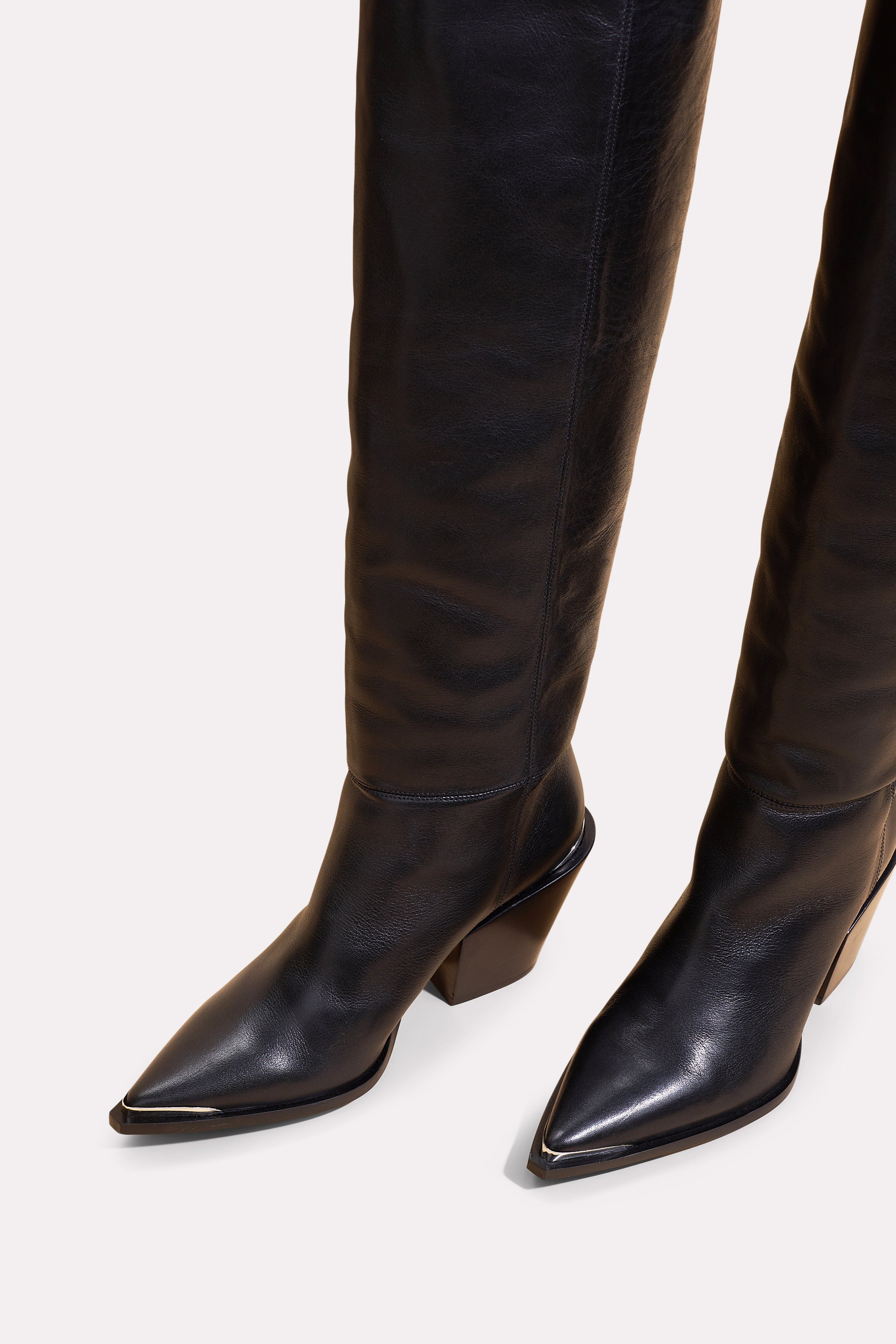 STRONG FEMININITY overknee boot