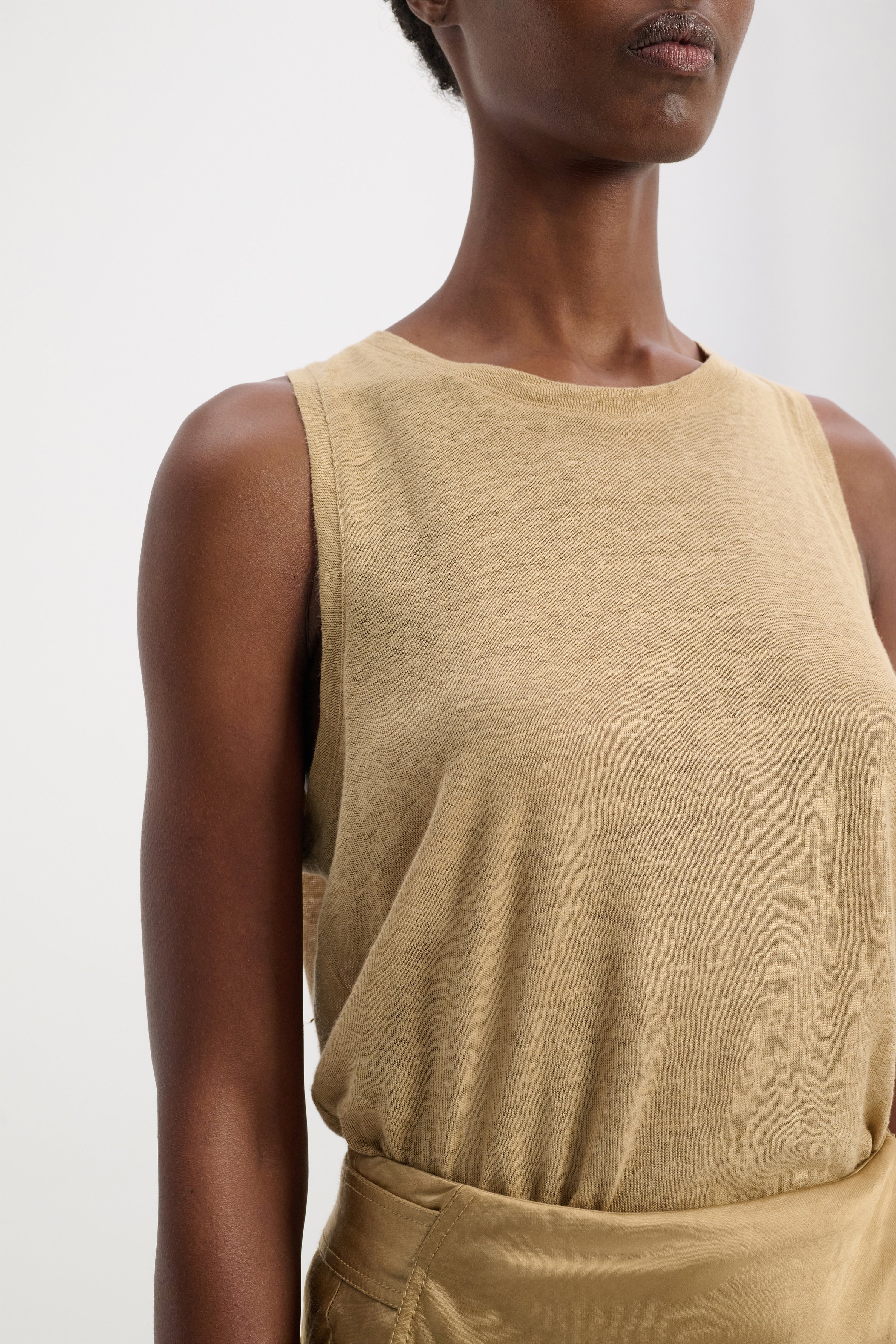 NATURAL EASE top