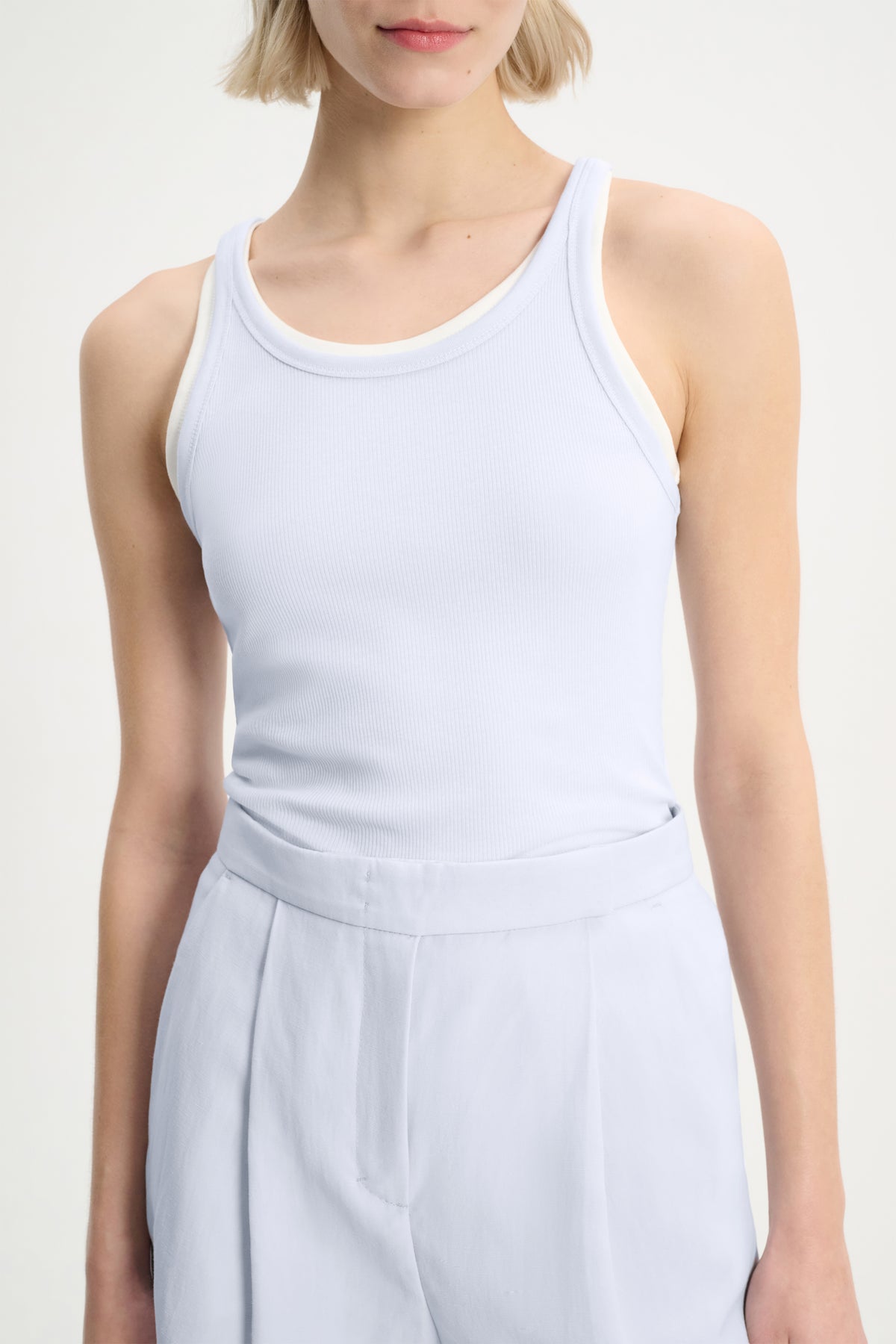 SIMPLY TIMELESS top
