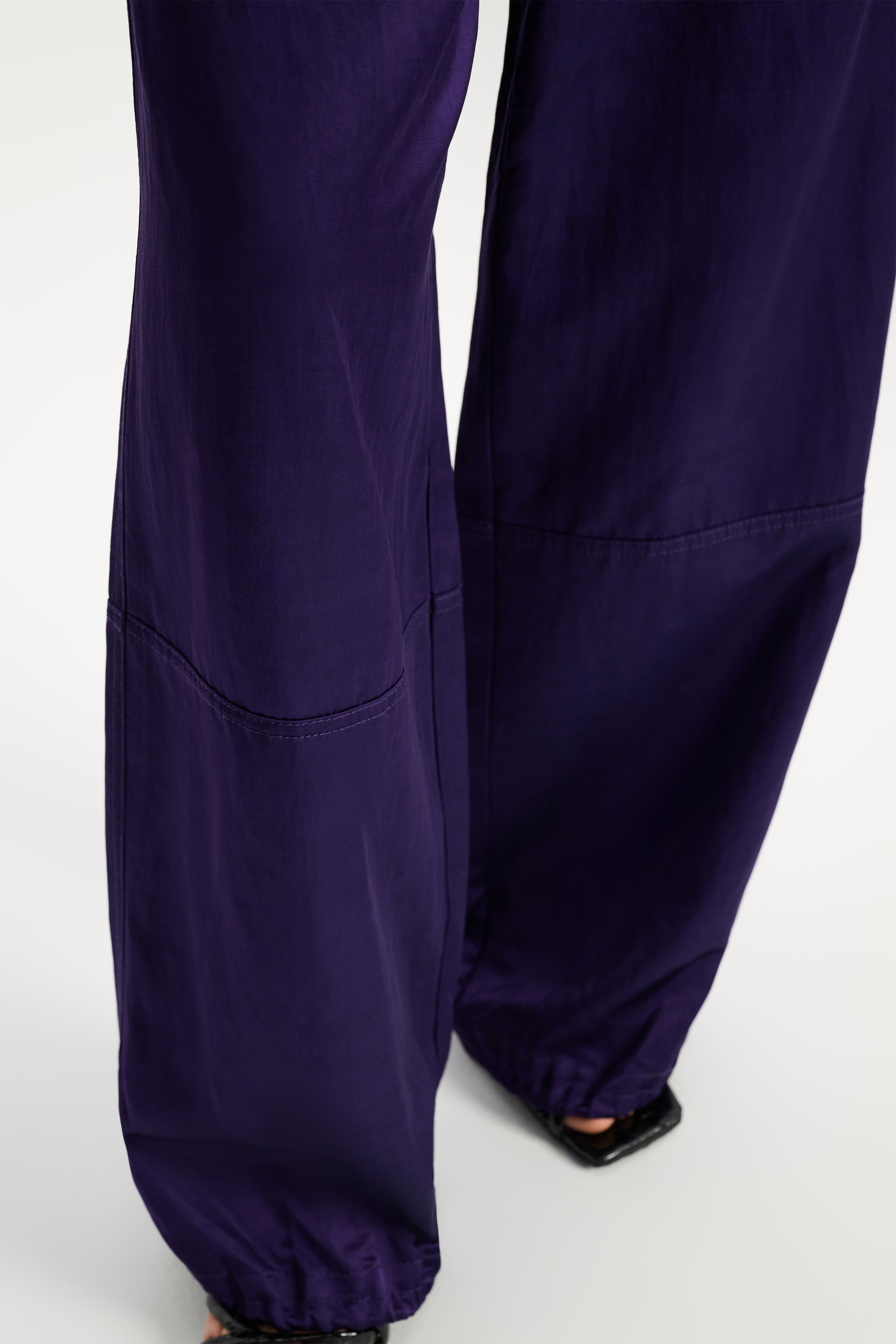 SLOUCHY COOLNESS pants