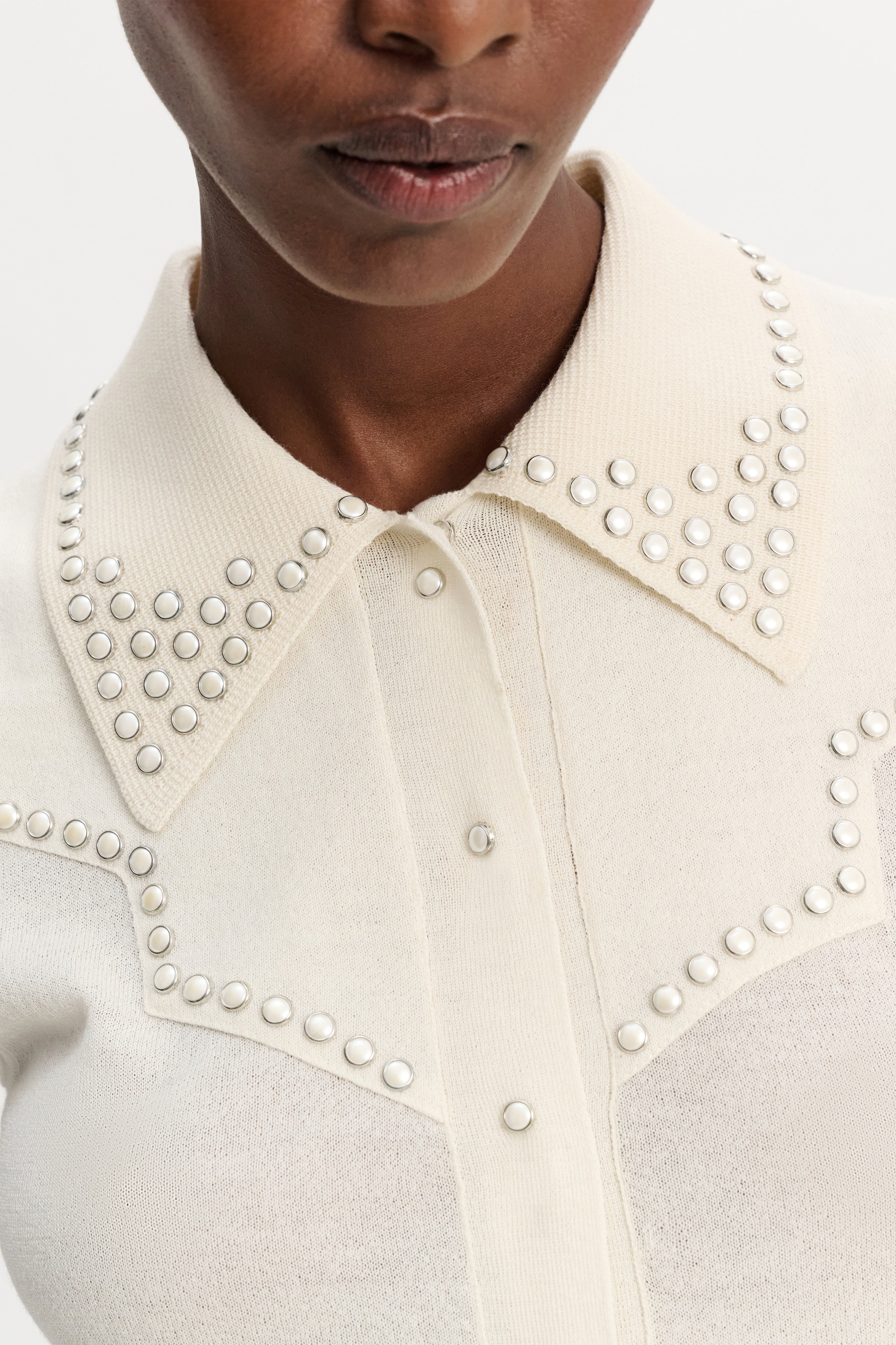 REFINED ESSENTIALS top