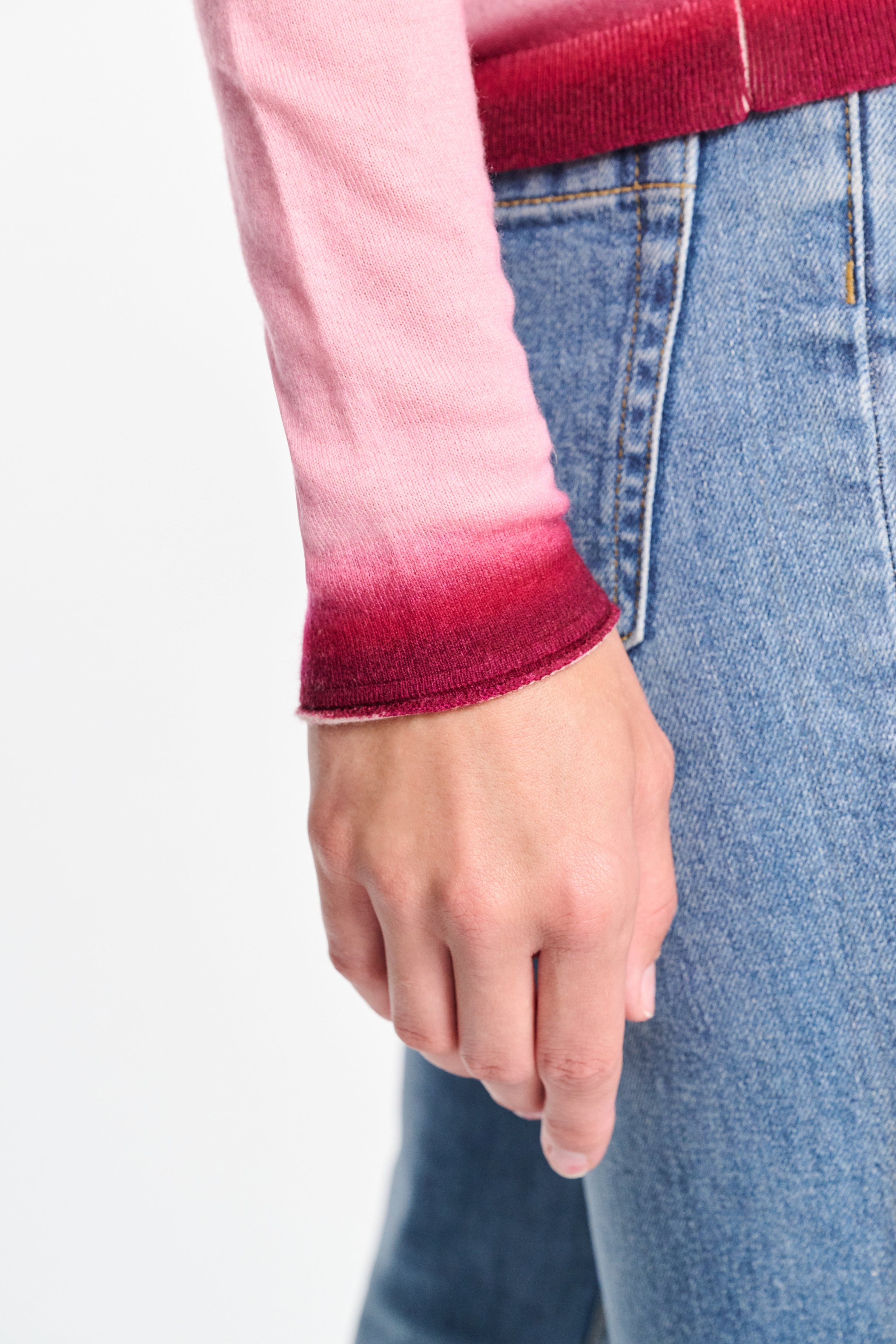 DELICATE STATEMENTS pullover degradee