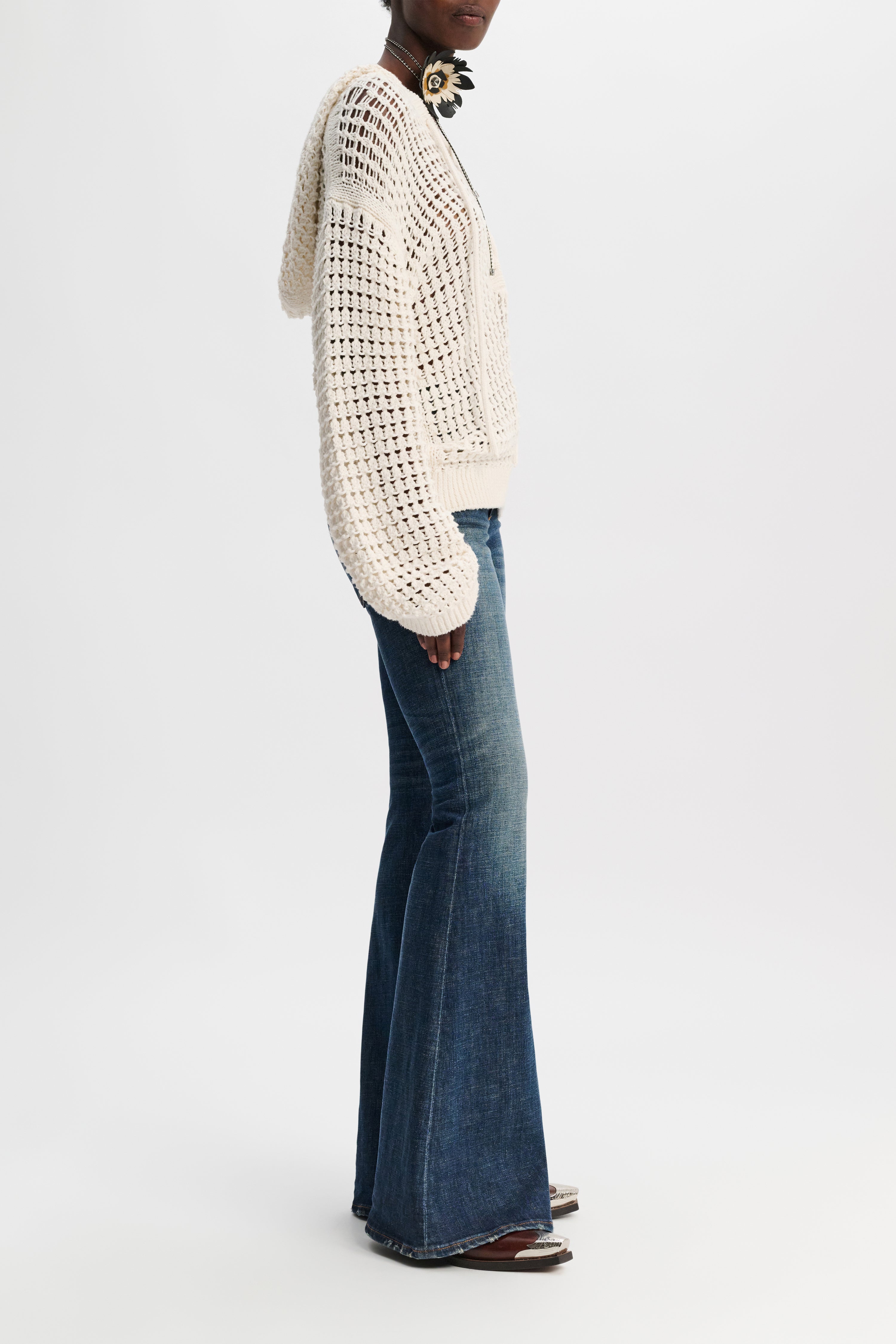 Sporty crochet pullover