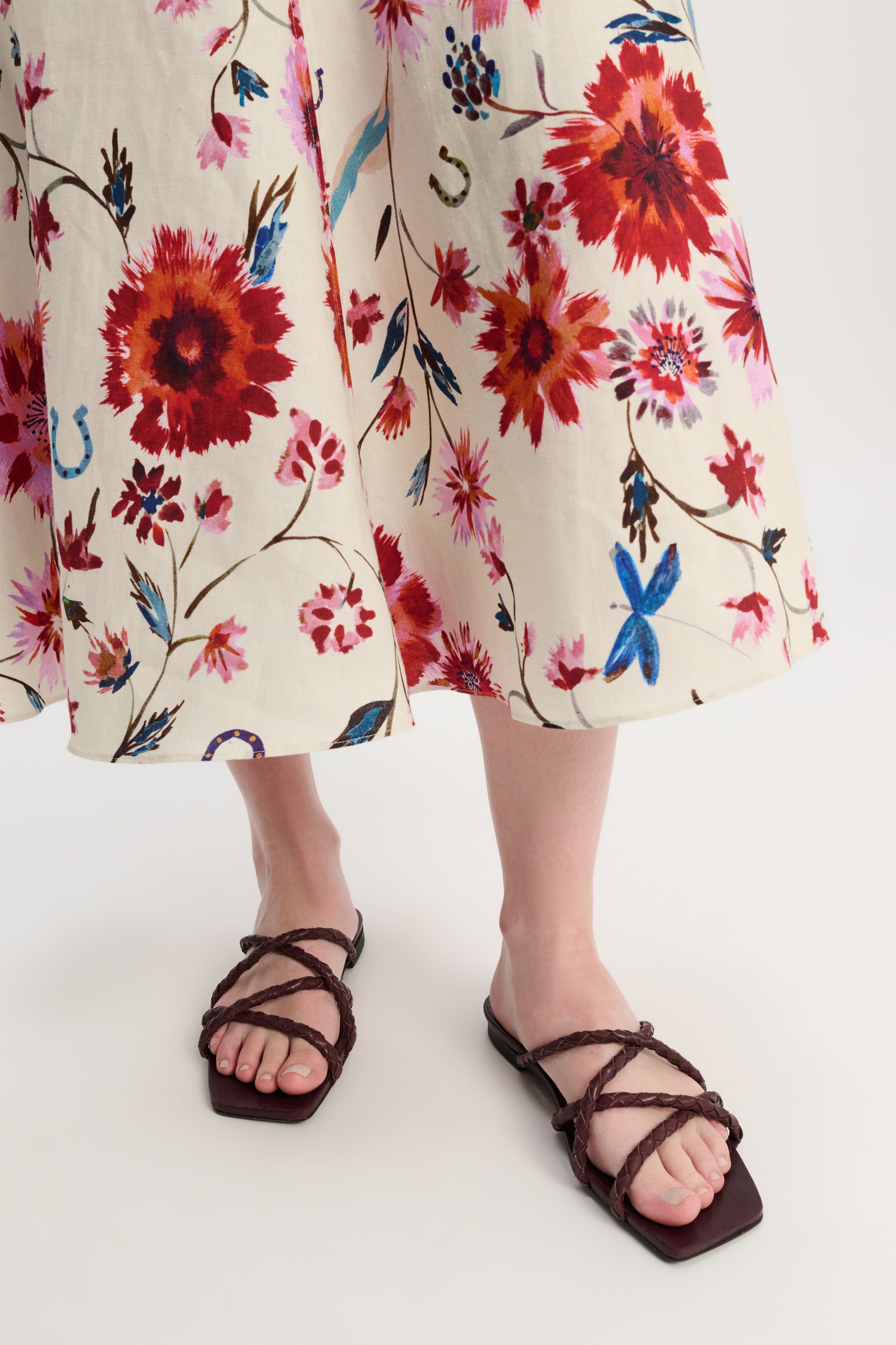 WOVEN ELEGANCE Cord sandal