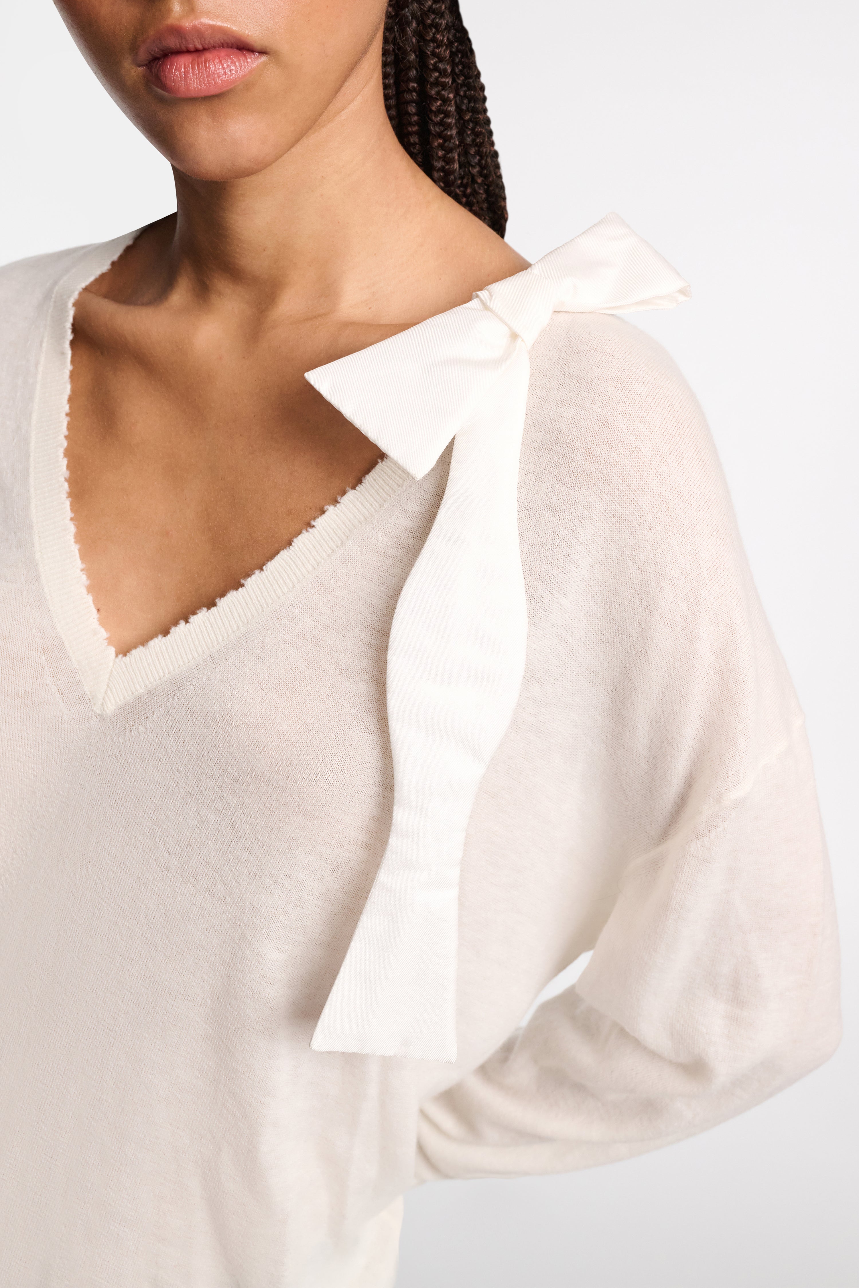 DELICATE STATEMENTS pullover