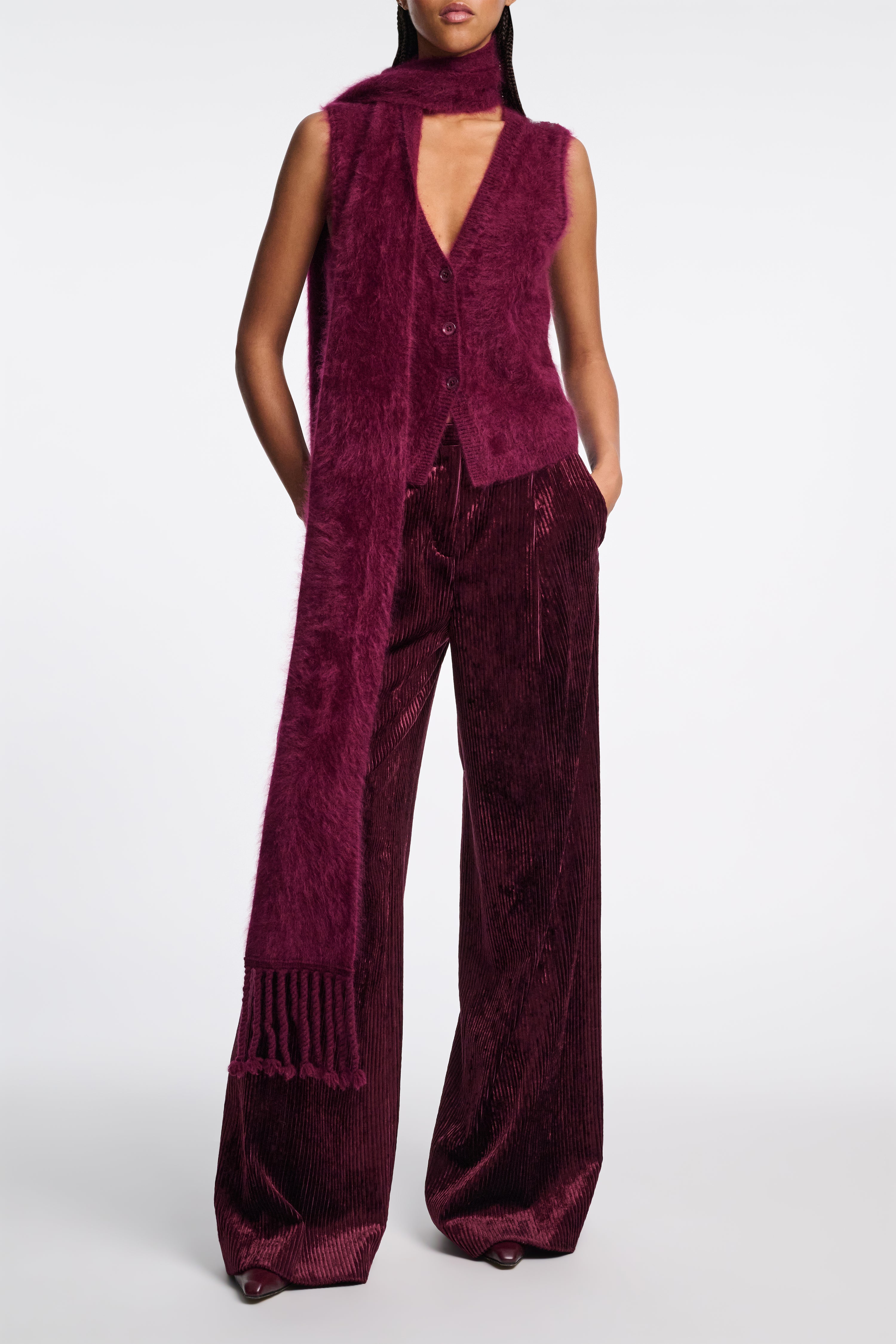 FLUFFY LUXURY scarf