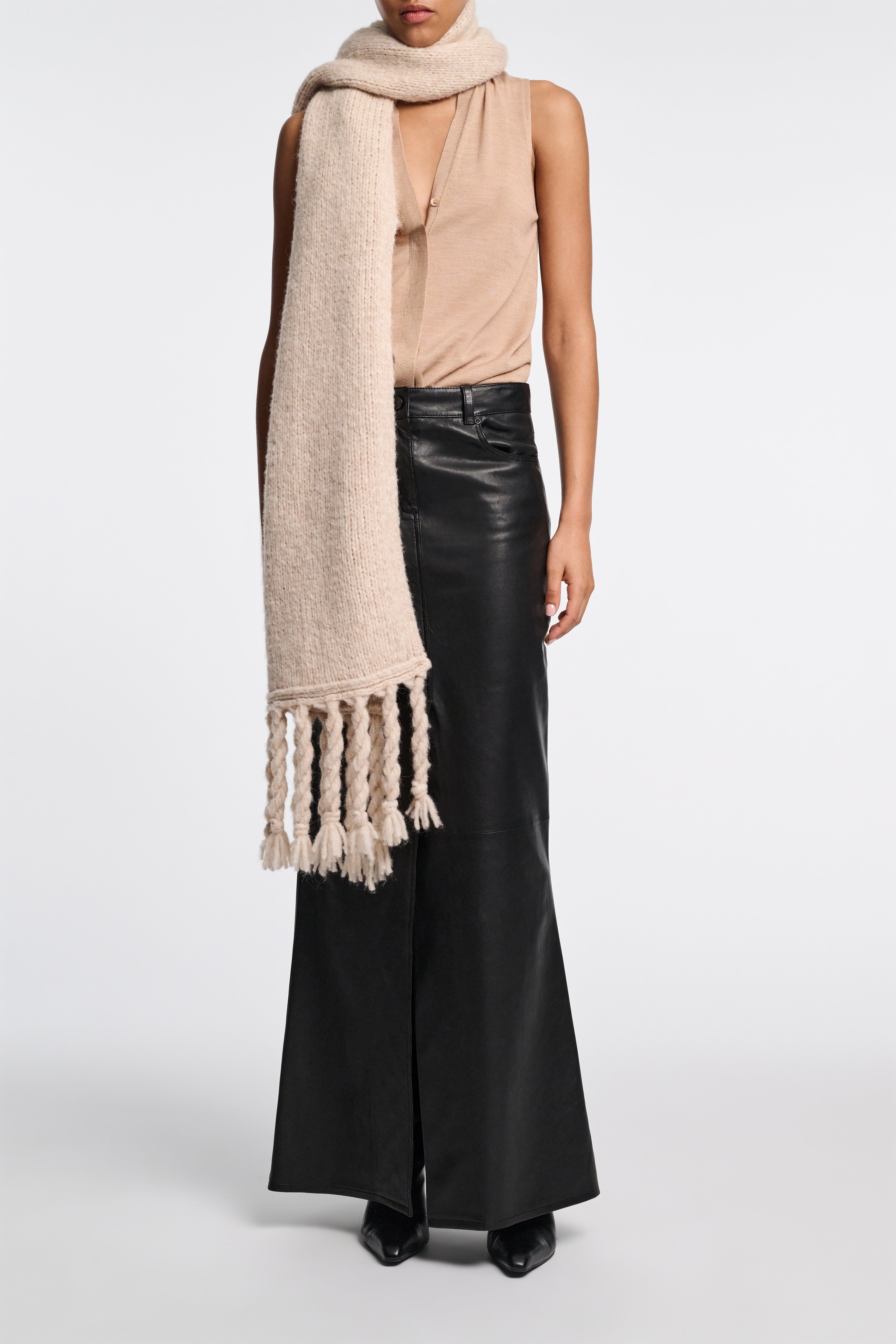 SOFT HAPPINESS scarf