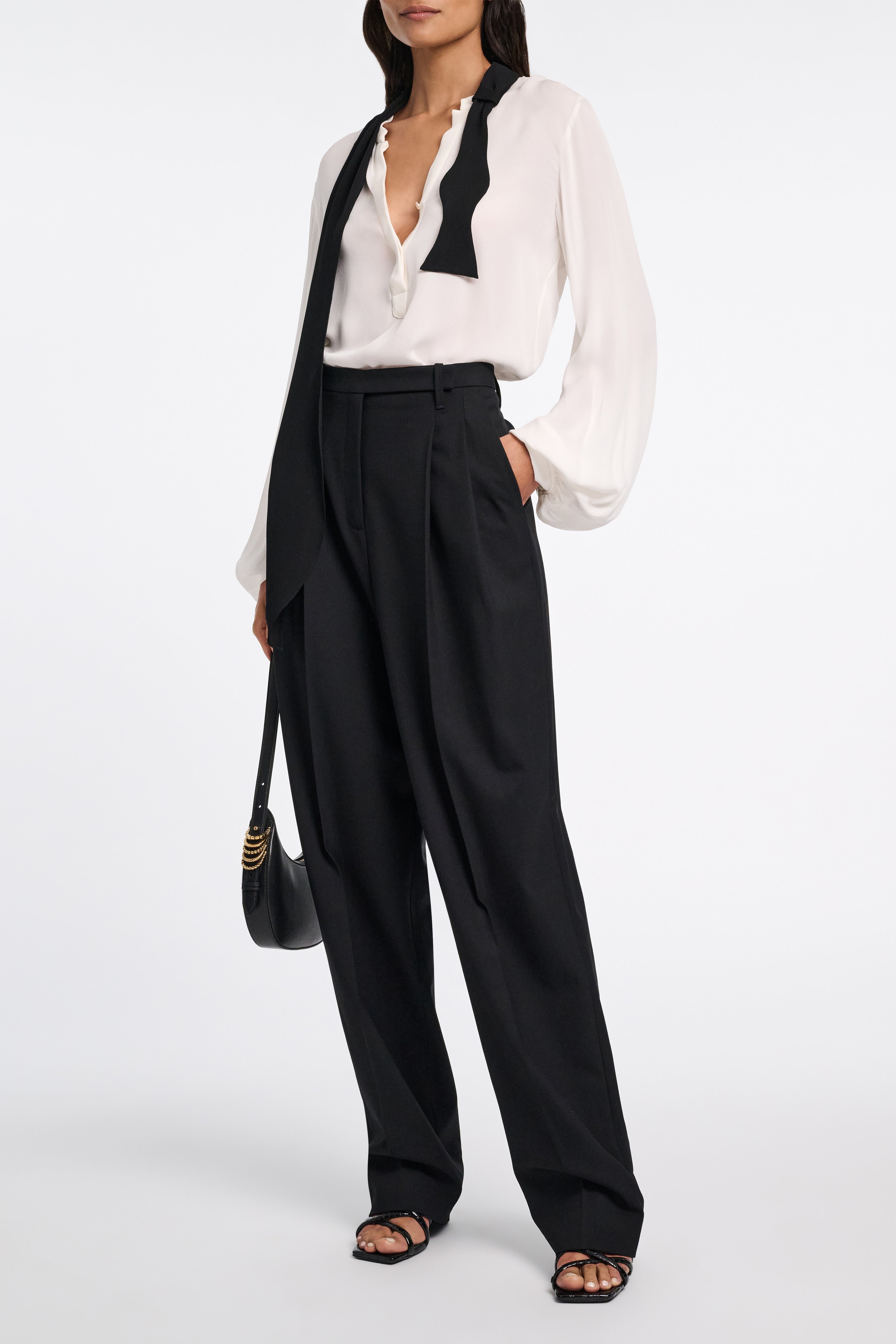 LUXURY ELEGANCE pants