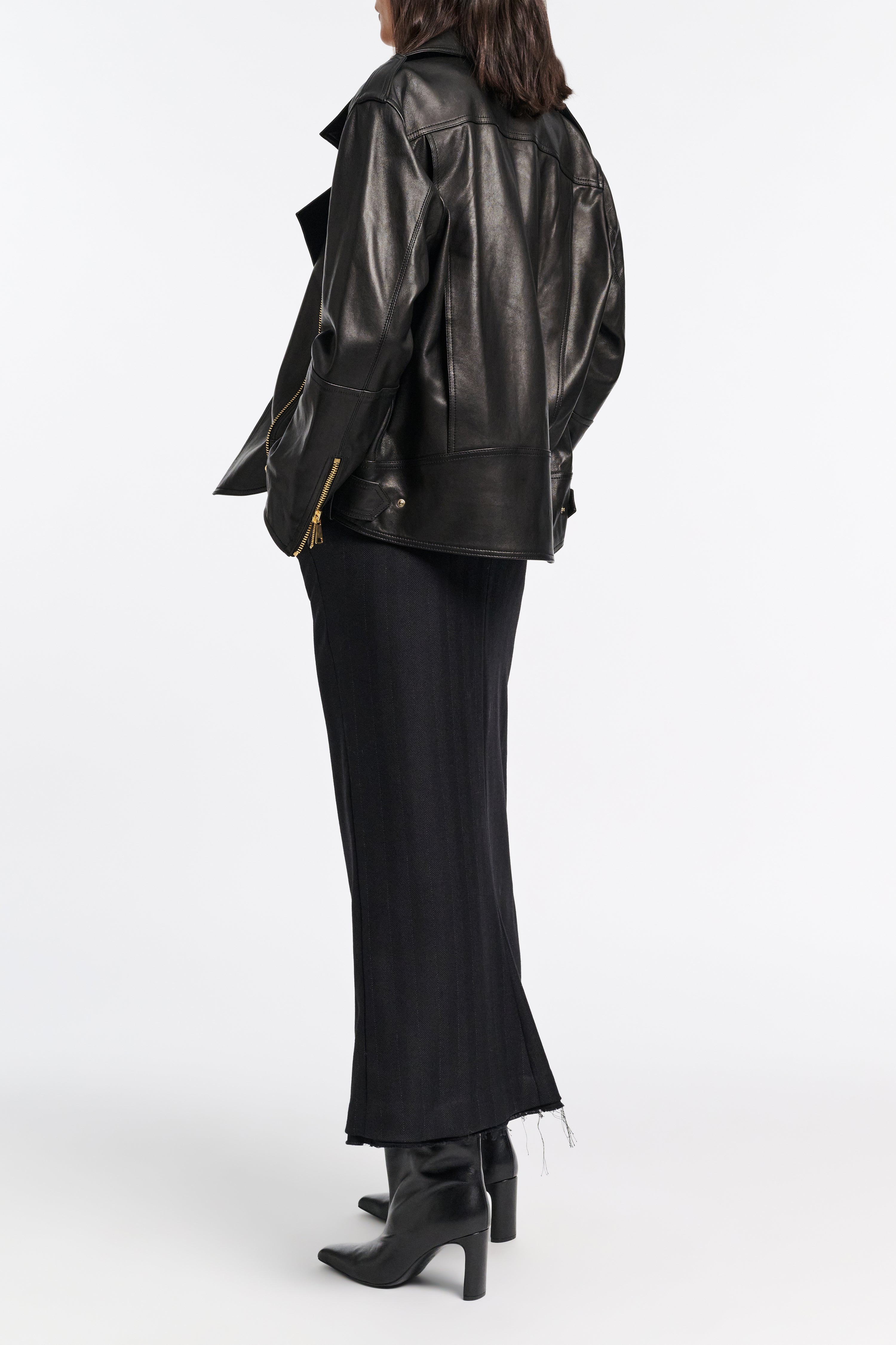 MODERN SOPHISTICATION skirt