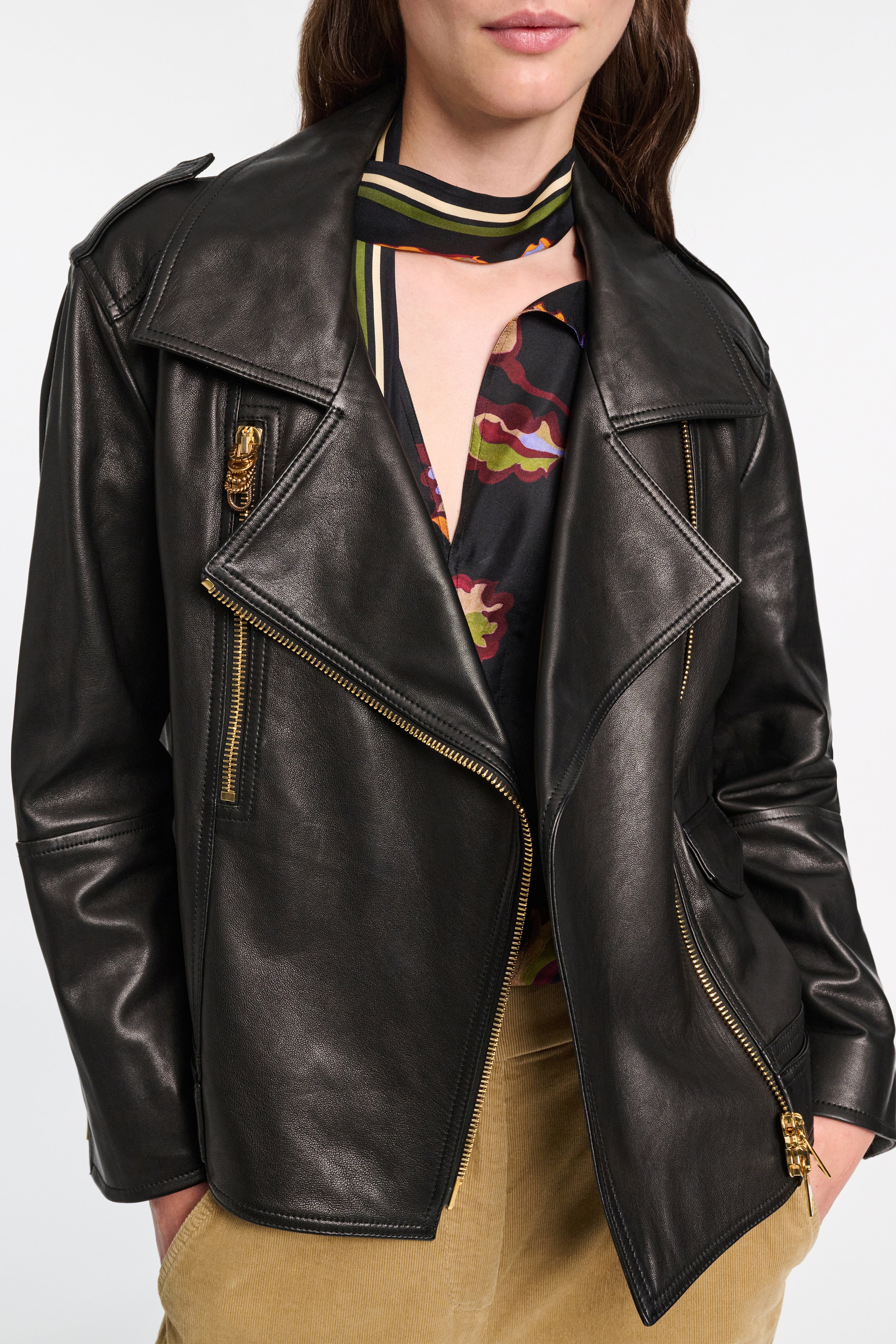 SLEEK STATEMENT jacket