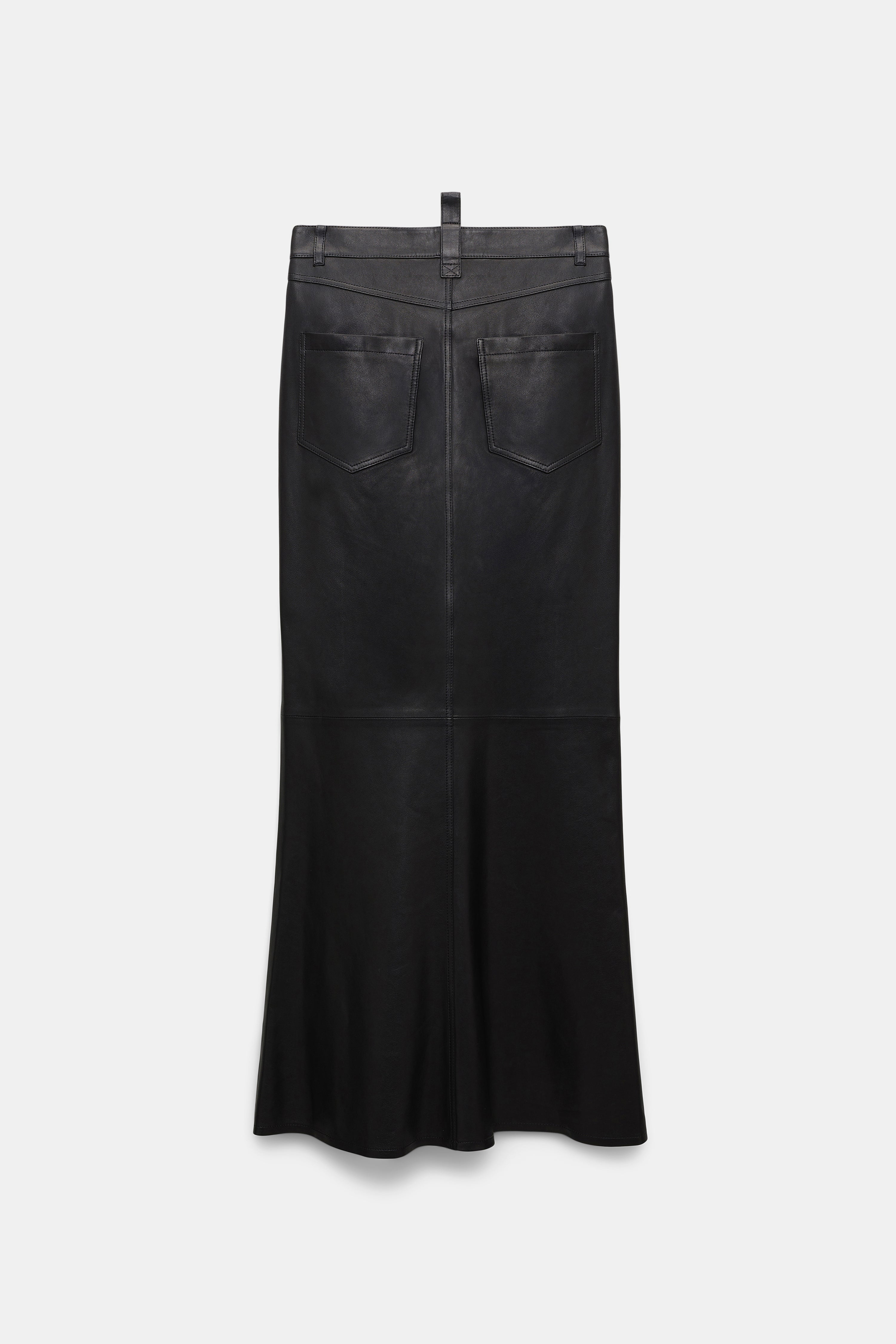 SLEEK STATEMENT skirt